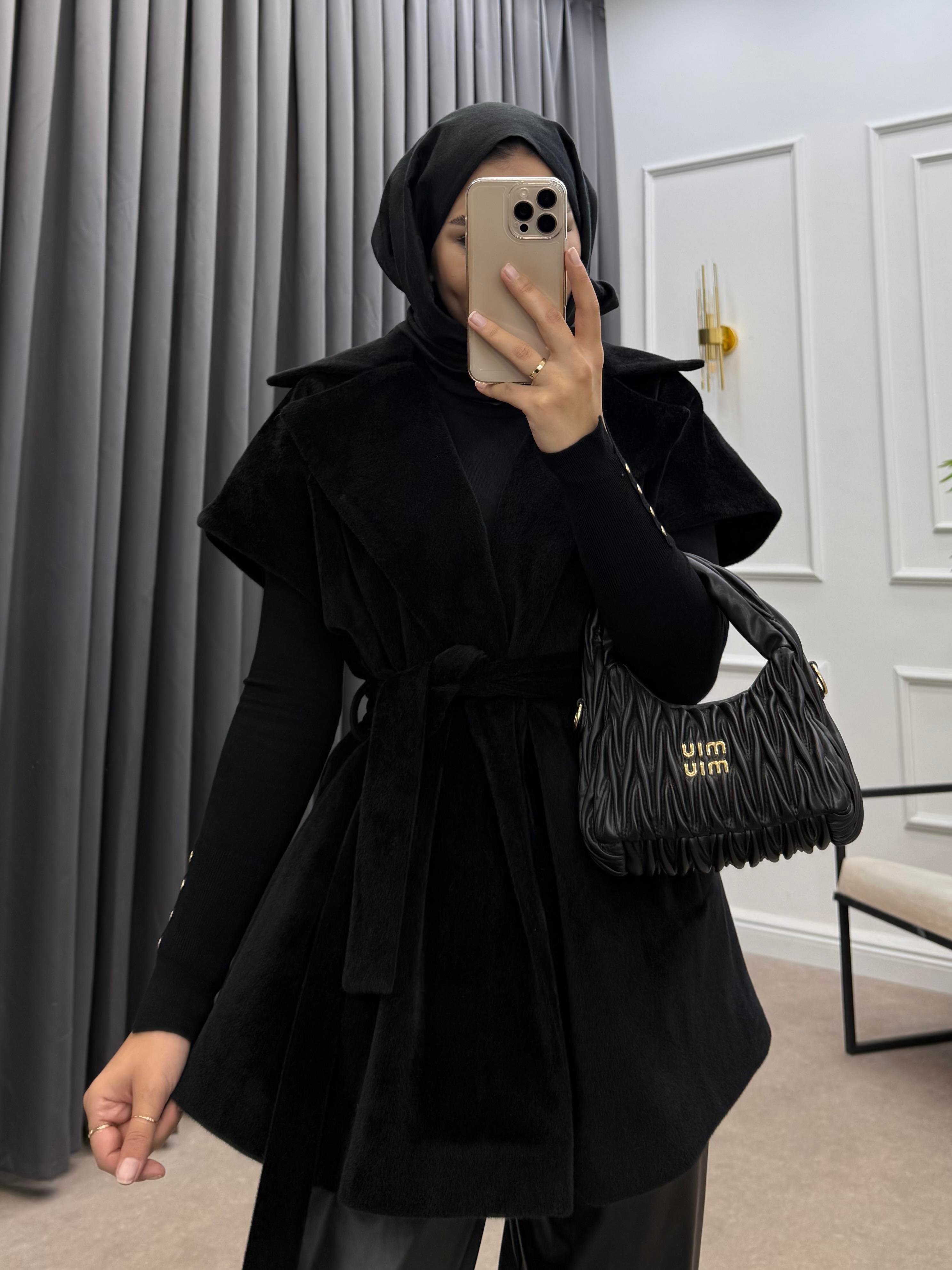 TAY TÜYÜ KEMERLİ YELEK SİYAH