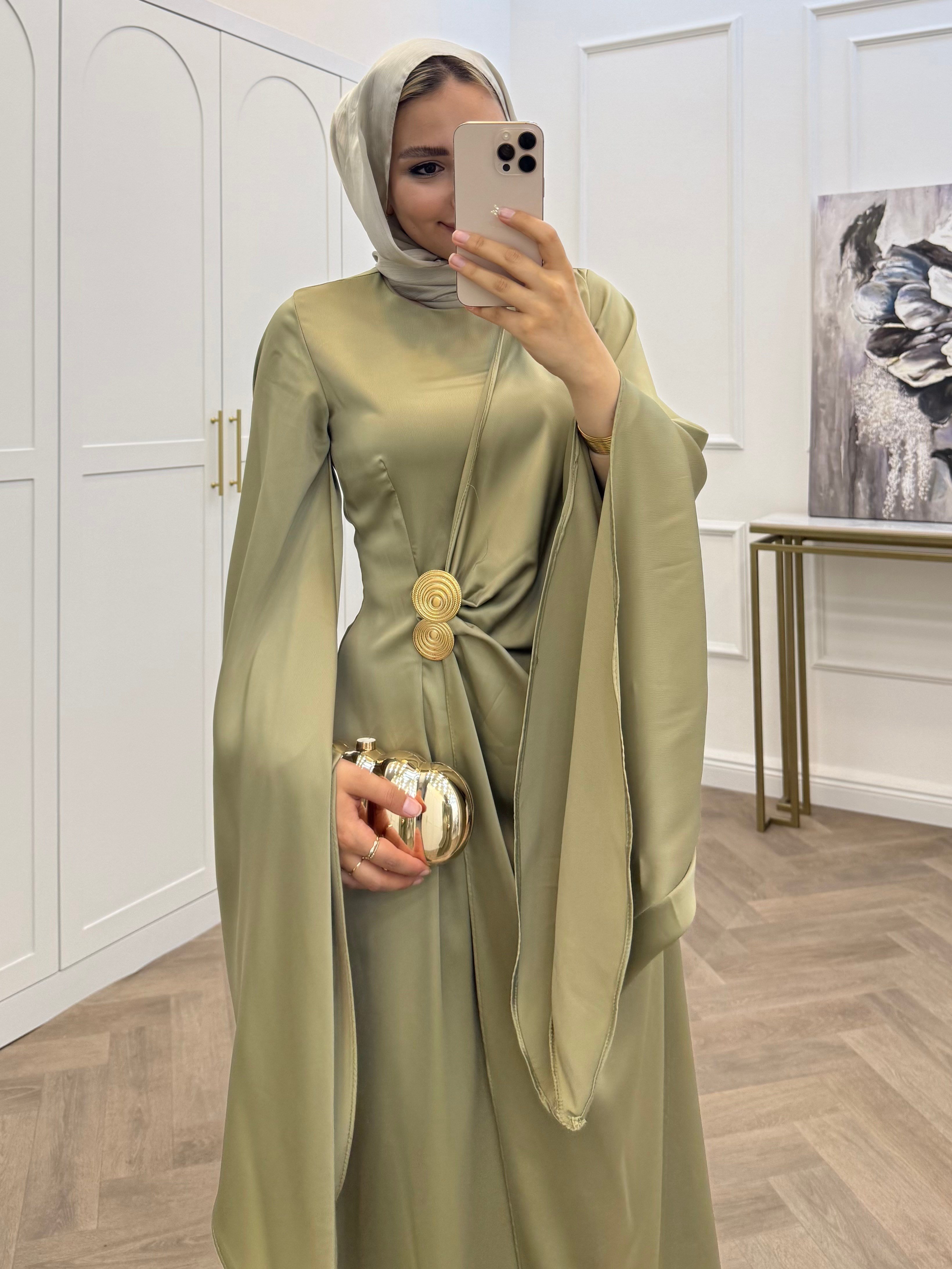 YARASA KOL GOLD TOKALI SATEN ELBİSE HAKİ