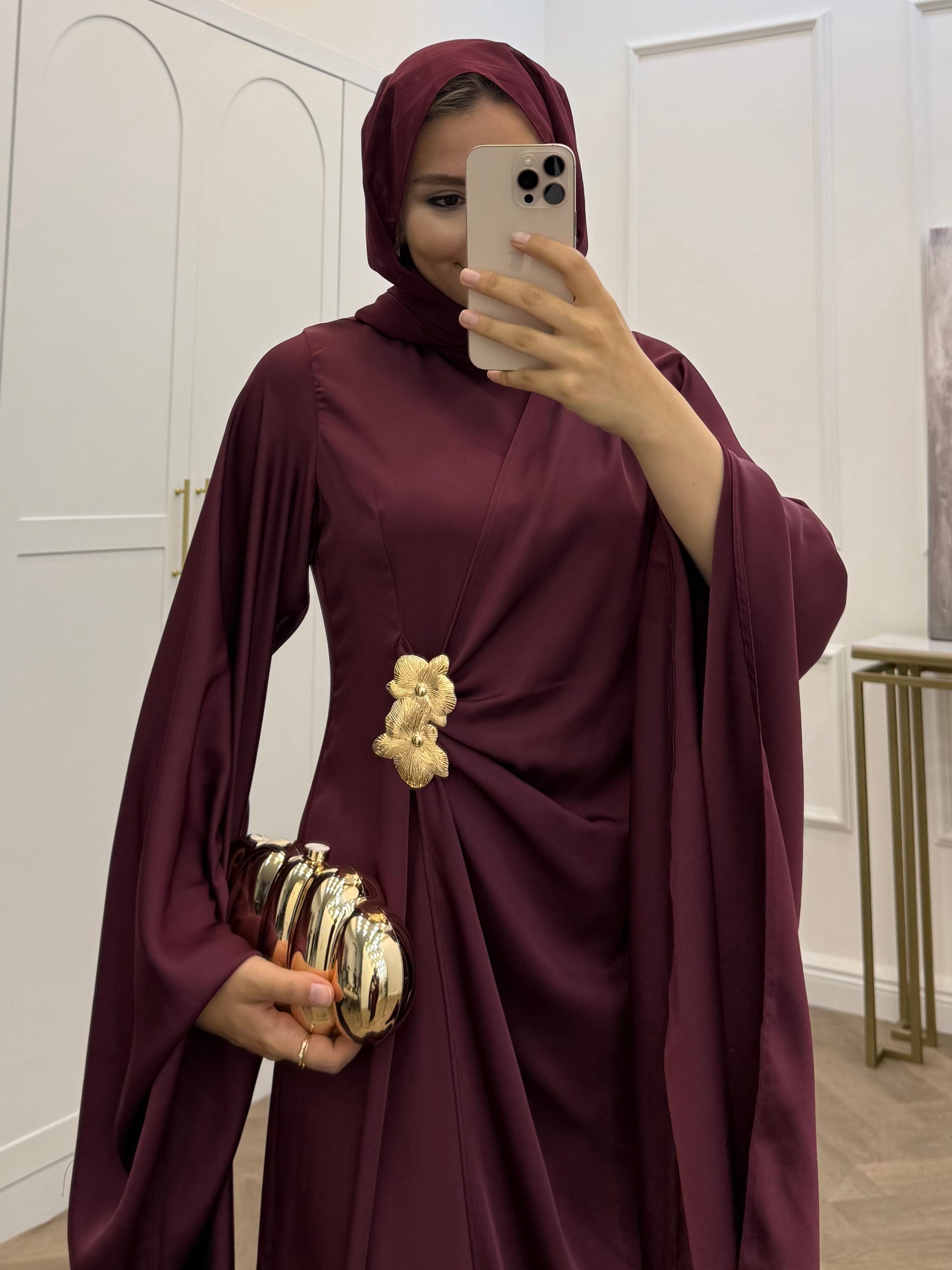 YARASA KOL GOLD TOKALI SATEN ELBİSE MÜRDÜM
