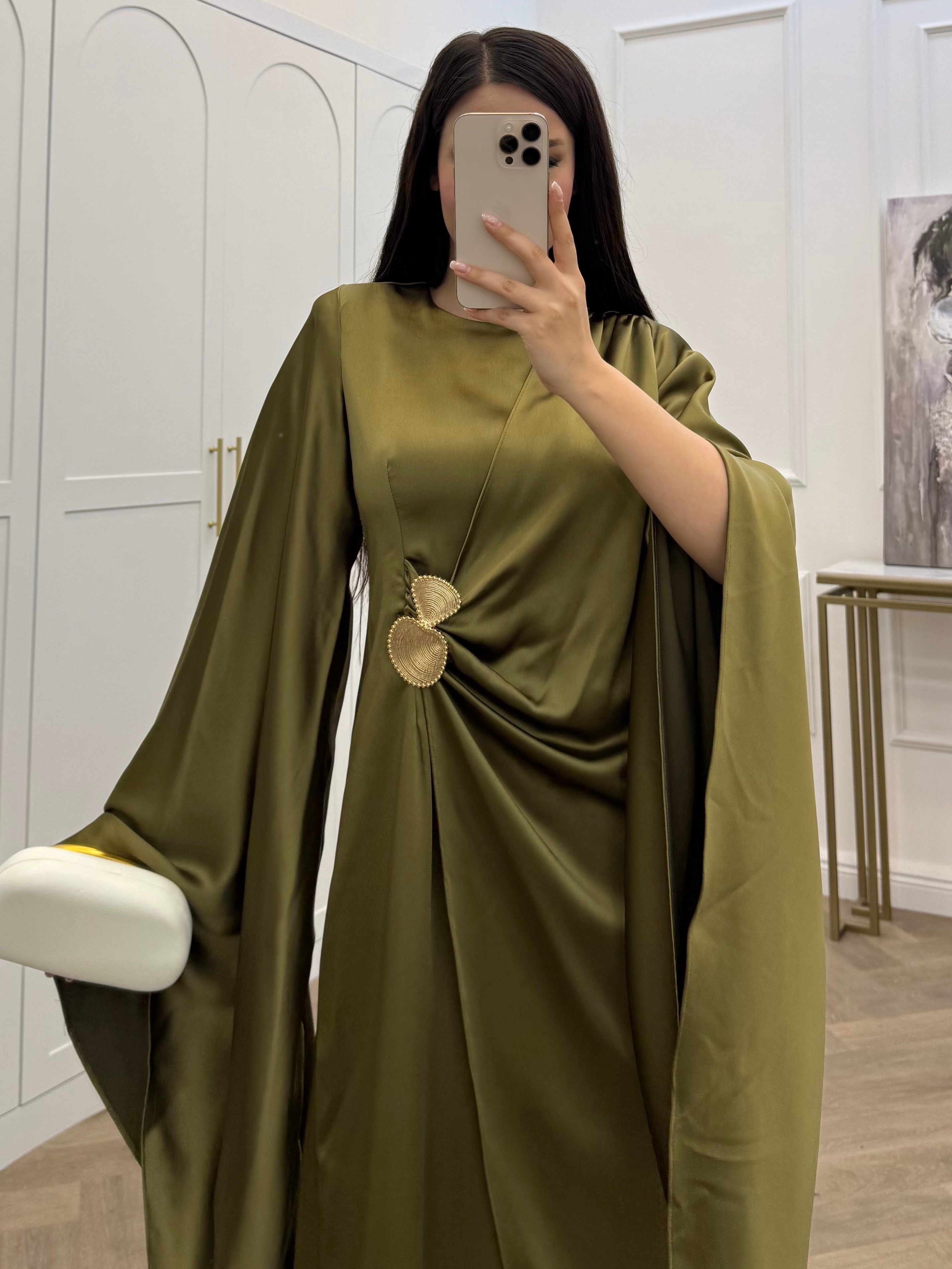 YARASA KOL GOLD TOKALI SATEN ELBİSE YAĞ YEŞİLİ