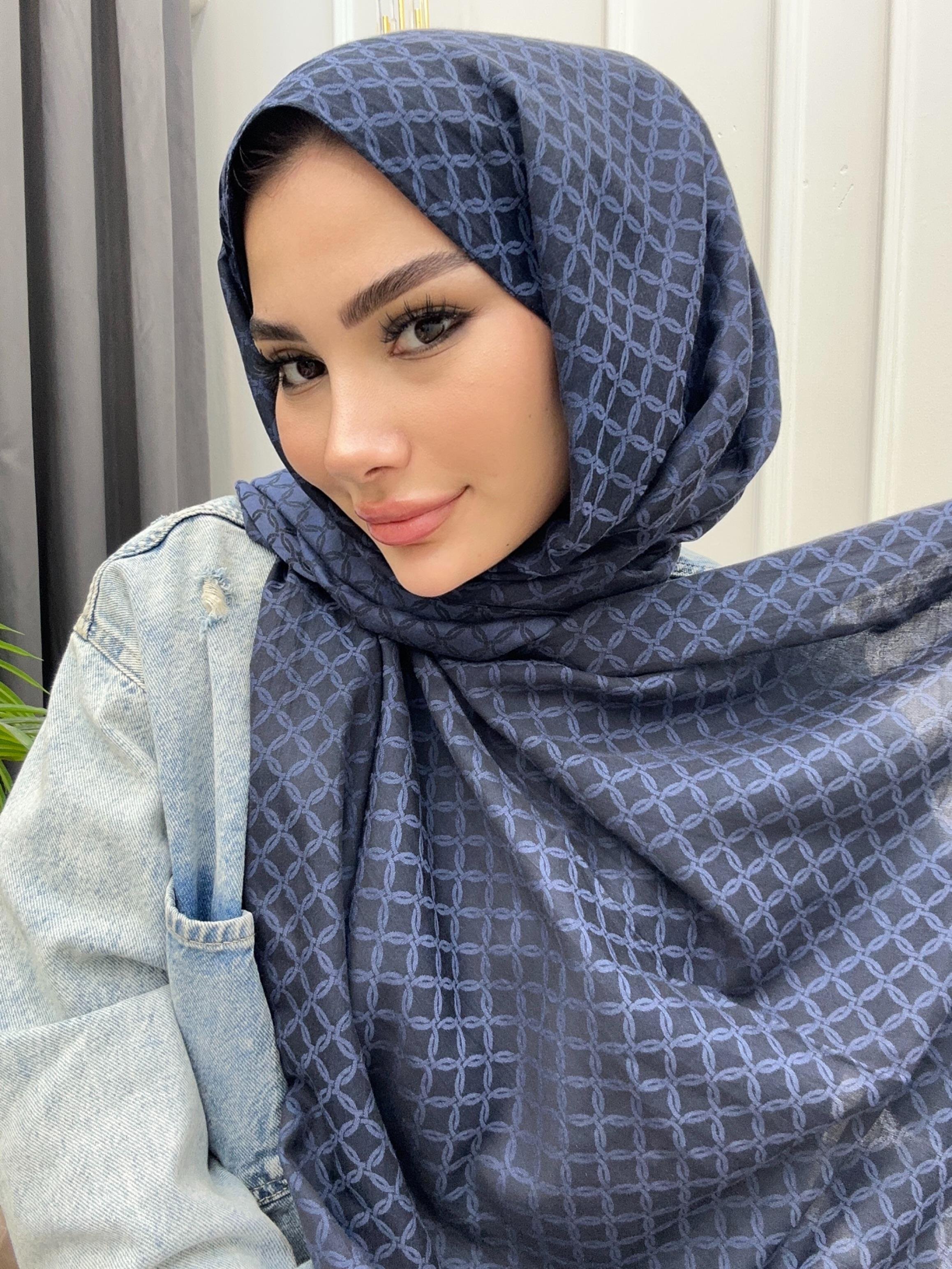 YAZ ESİNTİSİ DESENLİ ŞAL LACİVERT