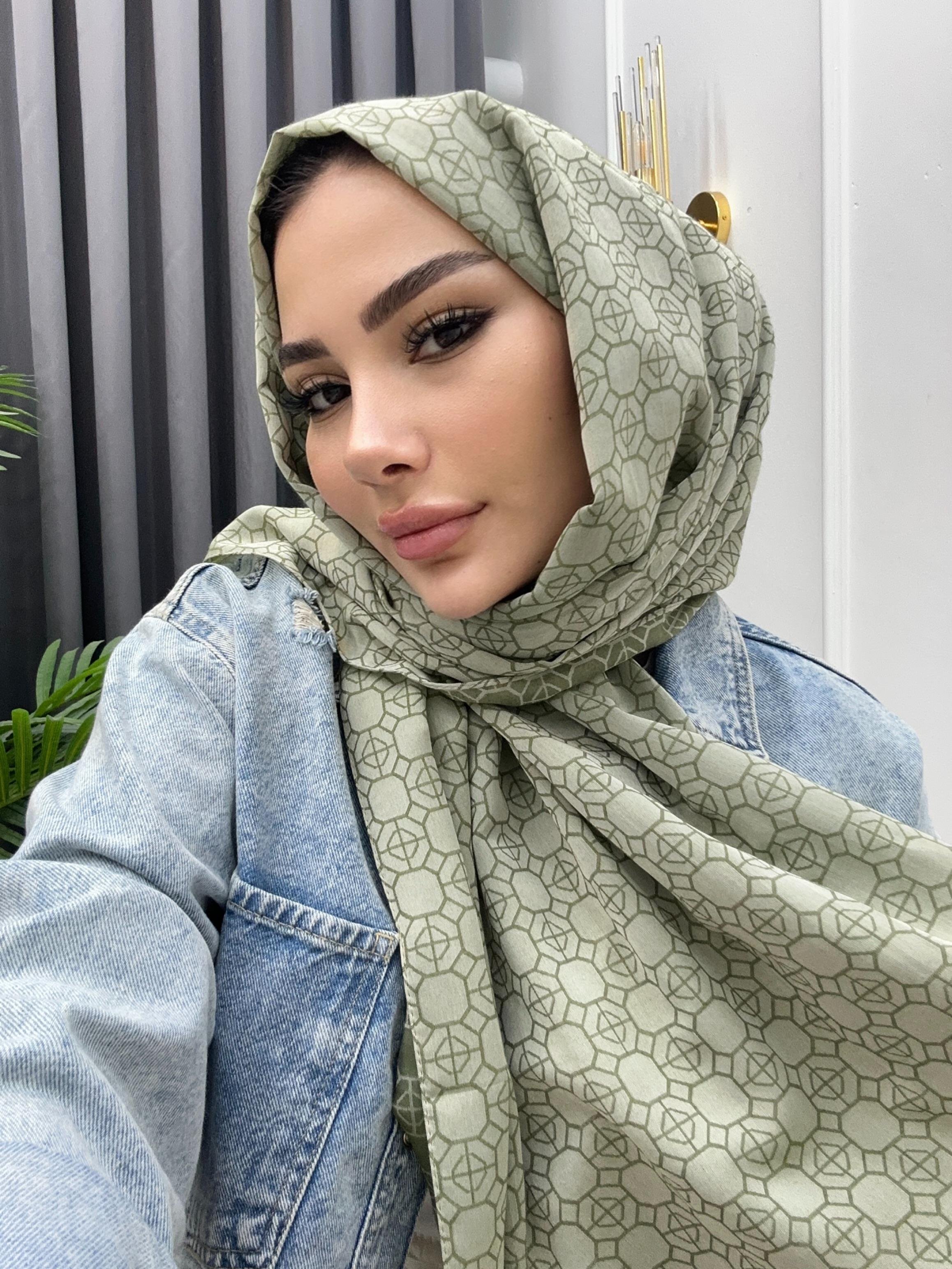 YAZ ESİNTİSİ DESENLİ ŞAL MİNT