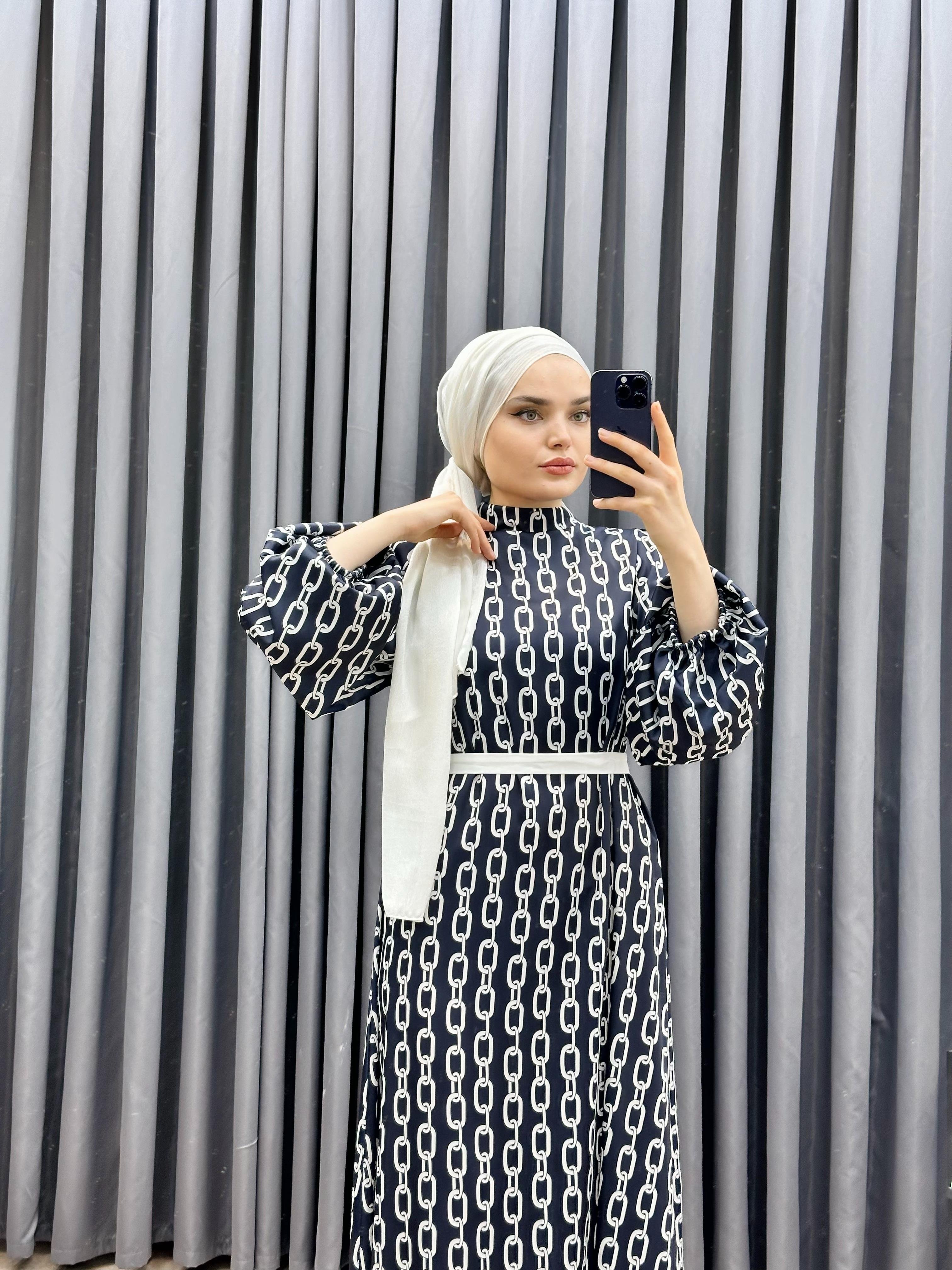 ZİNCİR DESEN SATEN ELBİSE LACİVERT