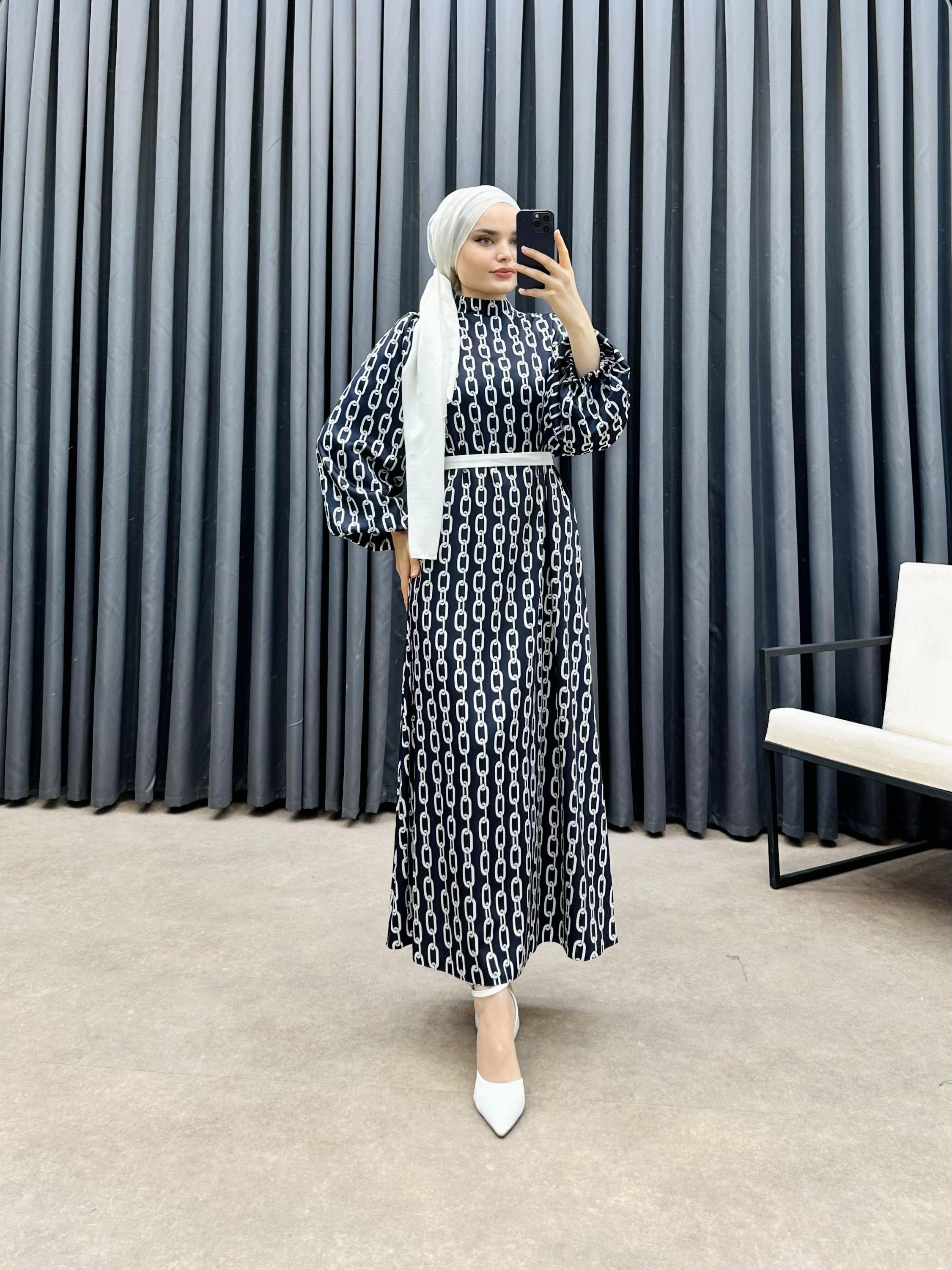 ZİNCİR DESEN SATEN ELBİSE LACİVERT