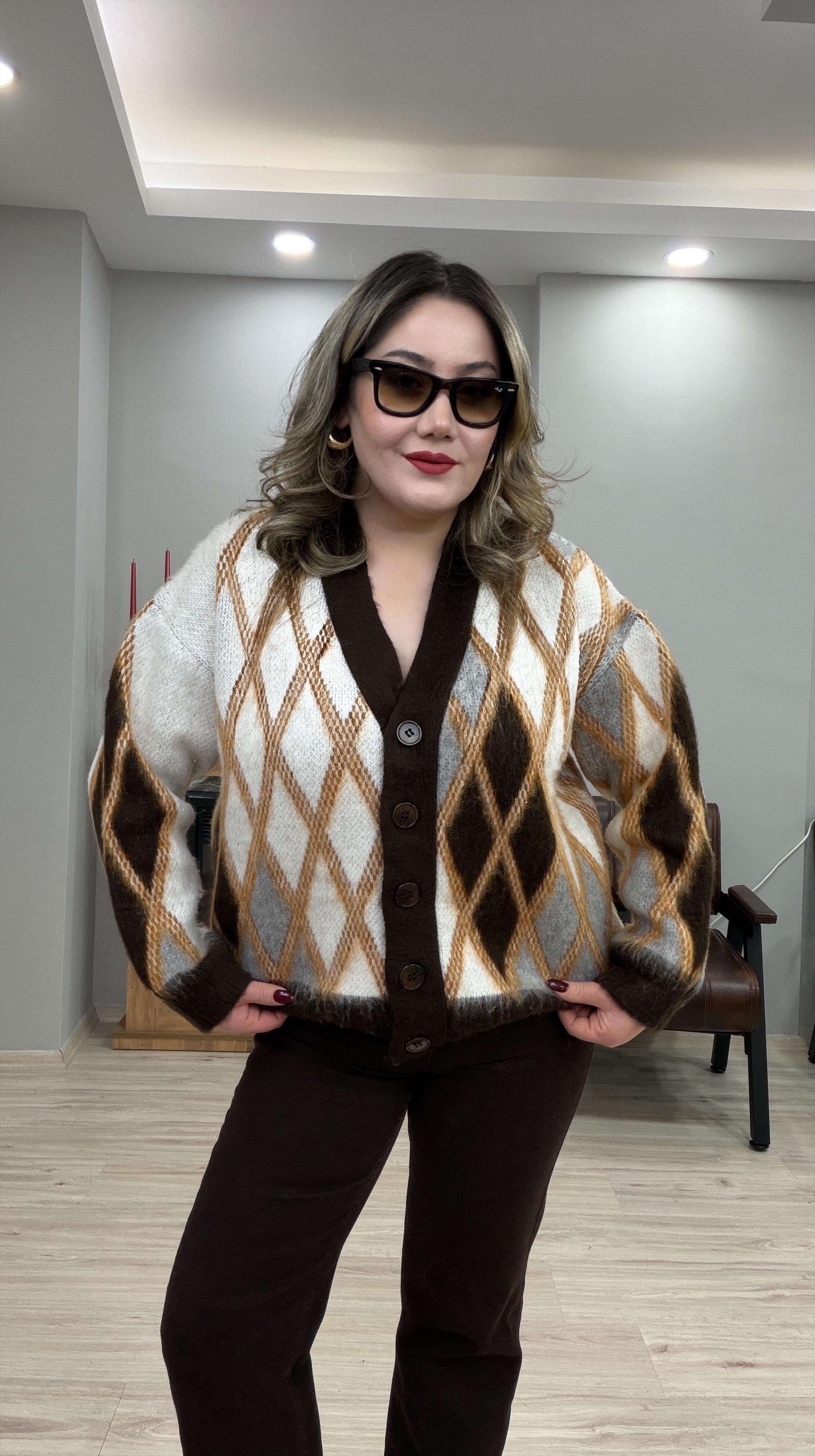 BAKLAVA DESEN SALAŞ HIRKA SİYAH