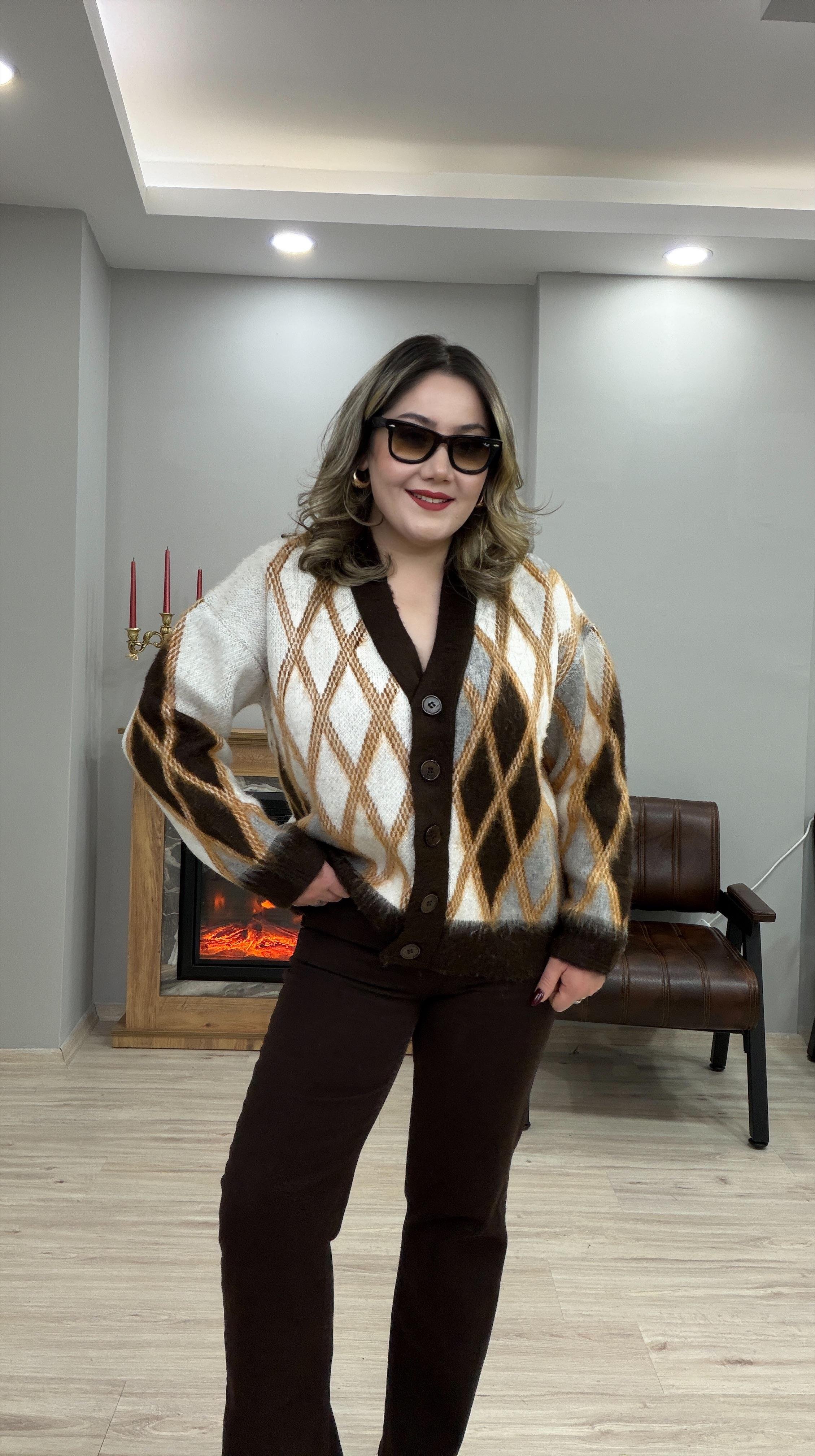 BAKLAVA DESEN SALAŞ HIRKA SİYAH