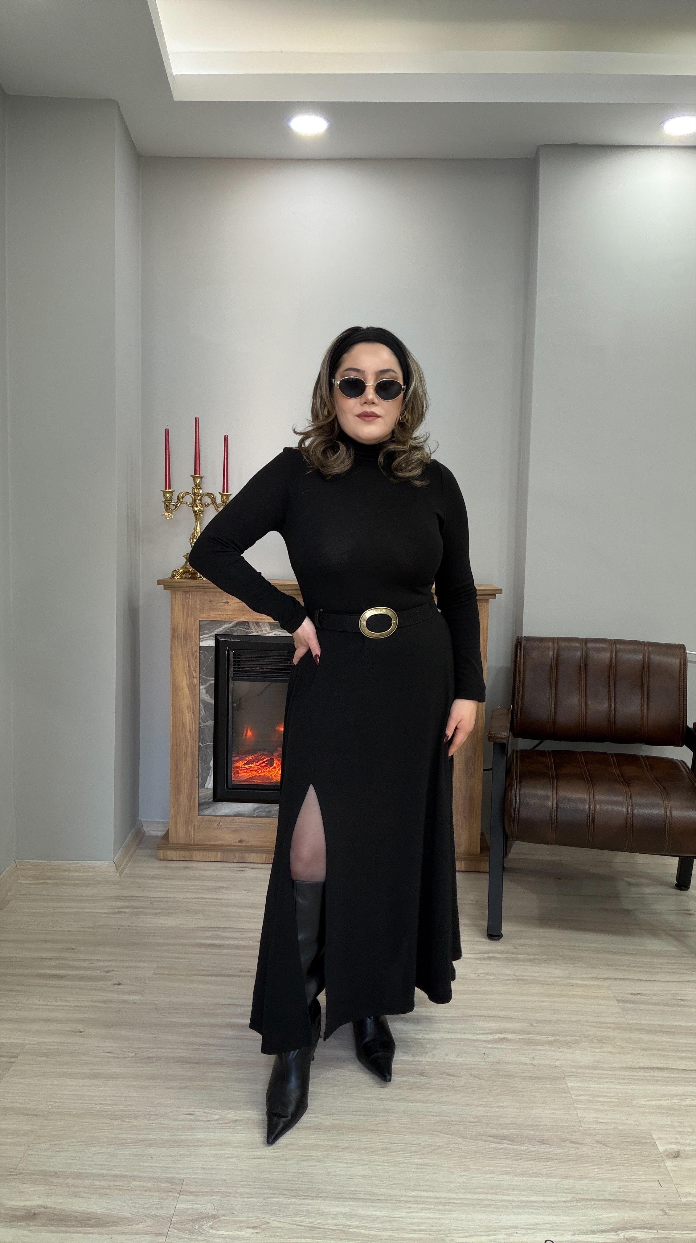 BALIKÇI YAKA YANDAN YIRTMAÇLI TRİKO ELBİSE SİYAH