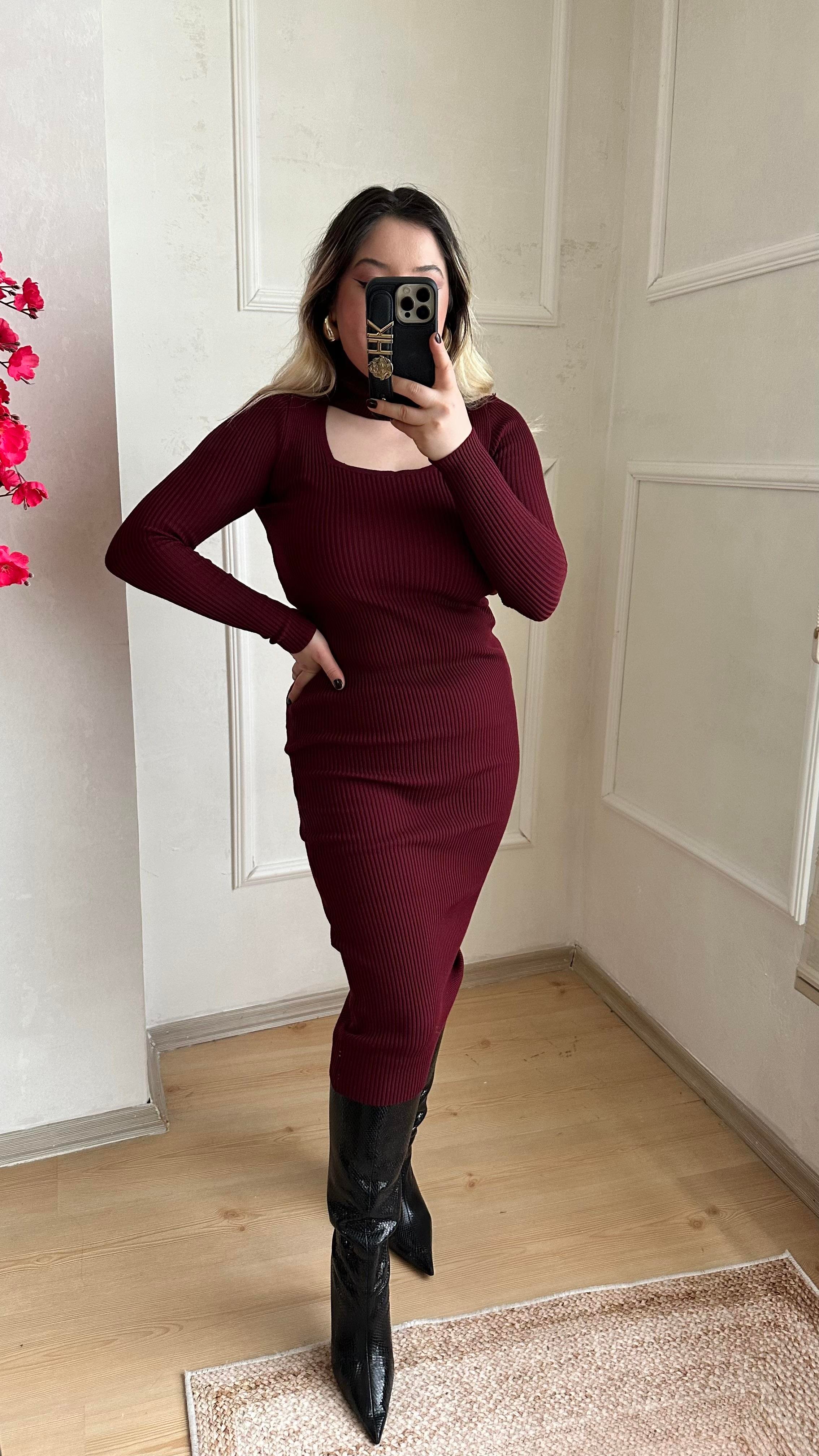 Boğazlı midi boy fitilli triko elbise bordo
