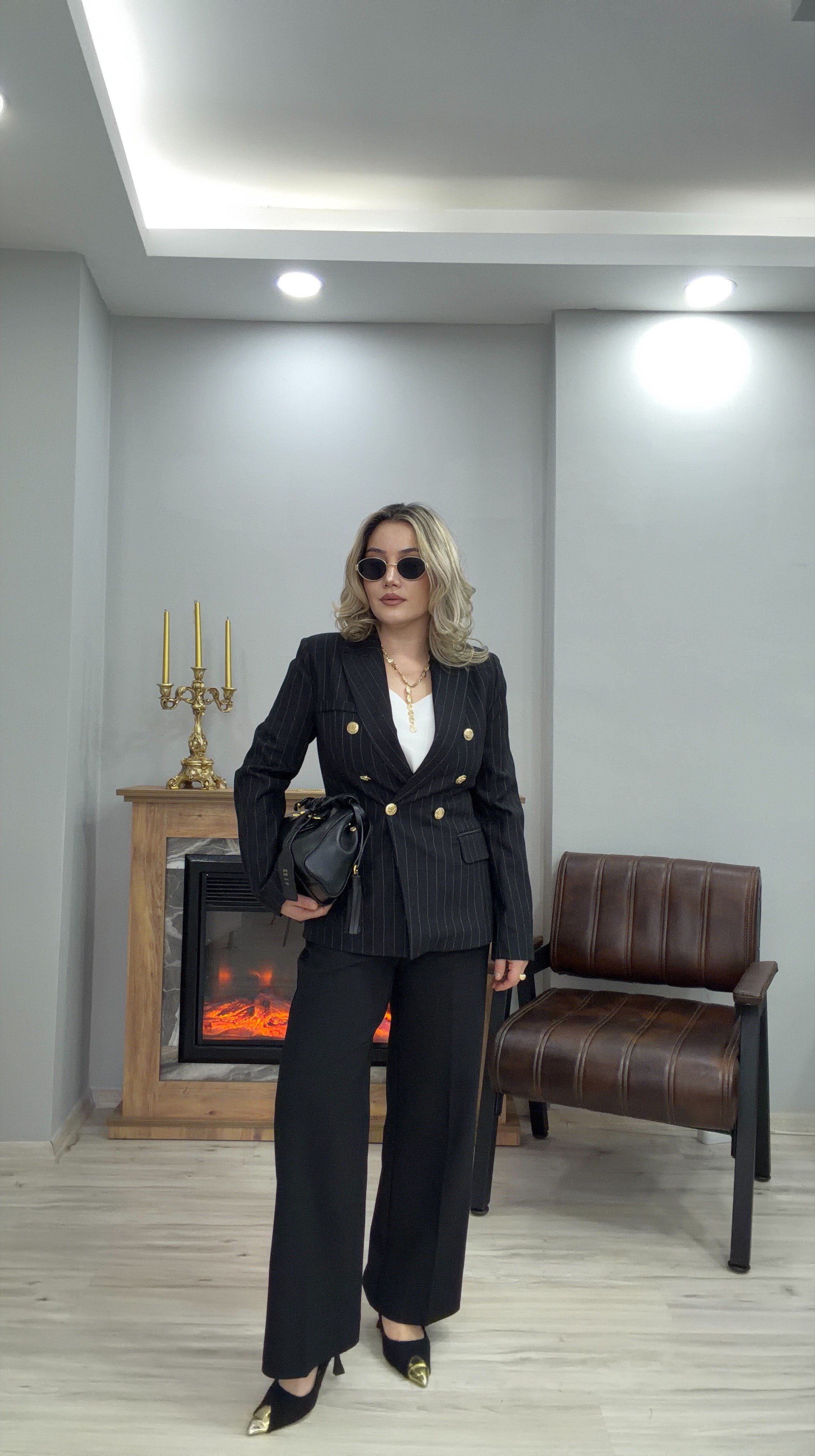 ÇİZGİLİ GOLD DÜĞME DETAYLI BLAZER CEKET SİYAH
