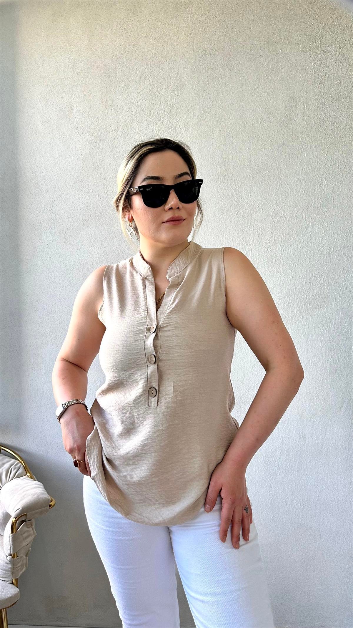 Dik Yaka Sıfır Kol Gömlek-Bluz Bej
