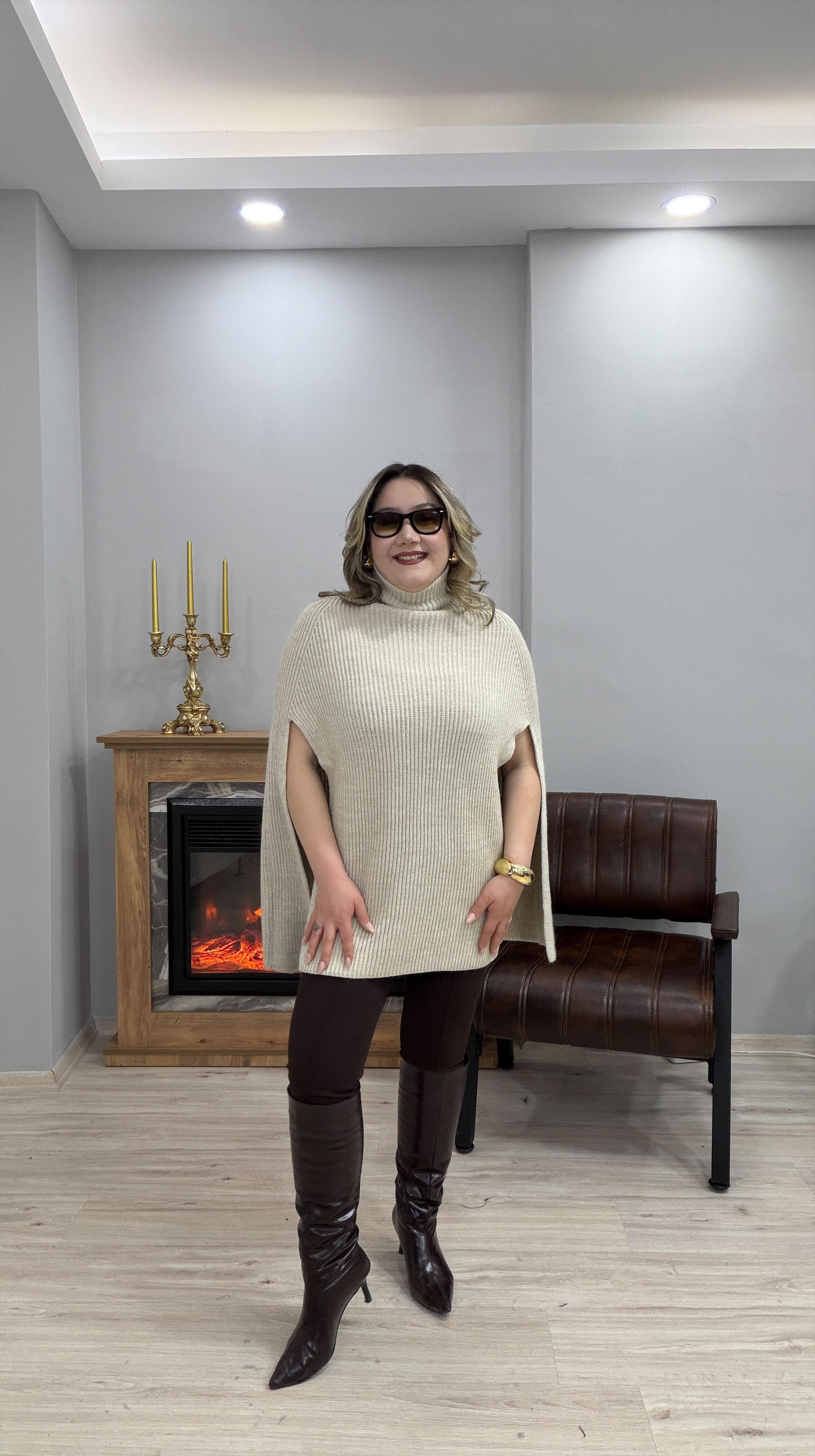 DİK YAKA TRİKO PANÇO KAZAK BEJ