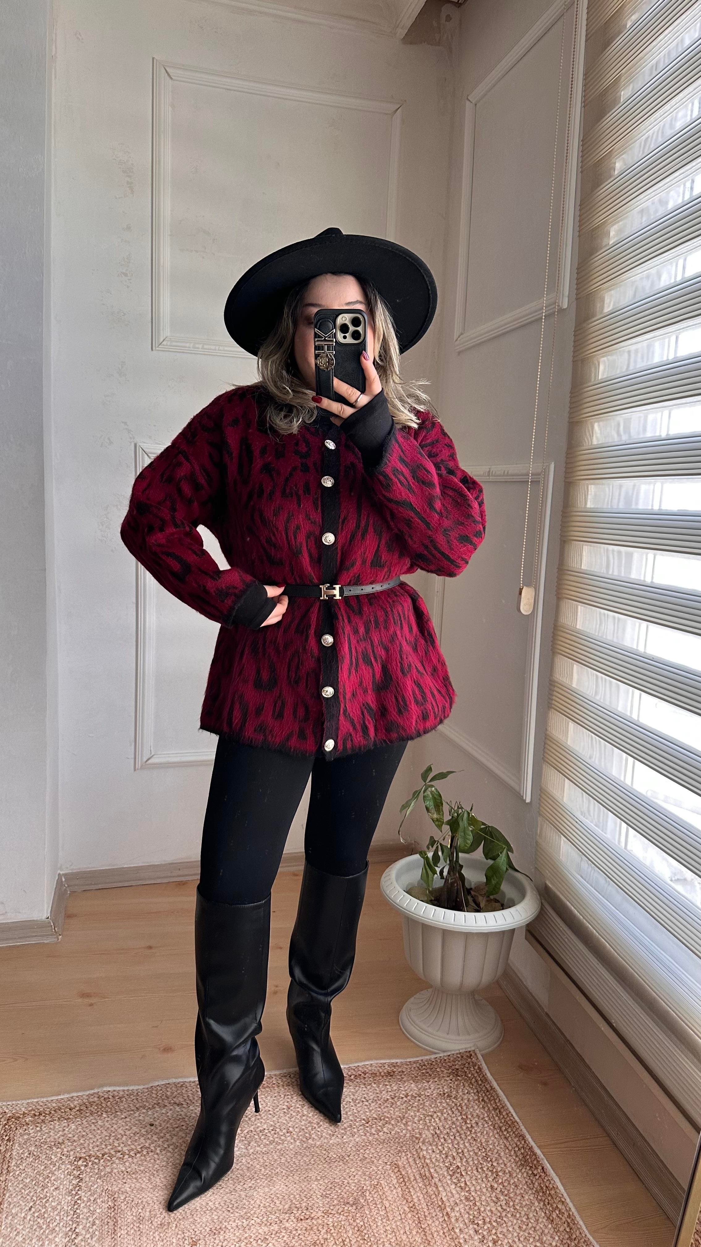 GOLD DÜĞMELİ LEOPAR DESEN HIRKA BORDO