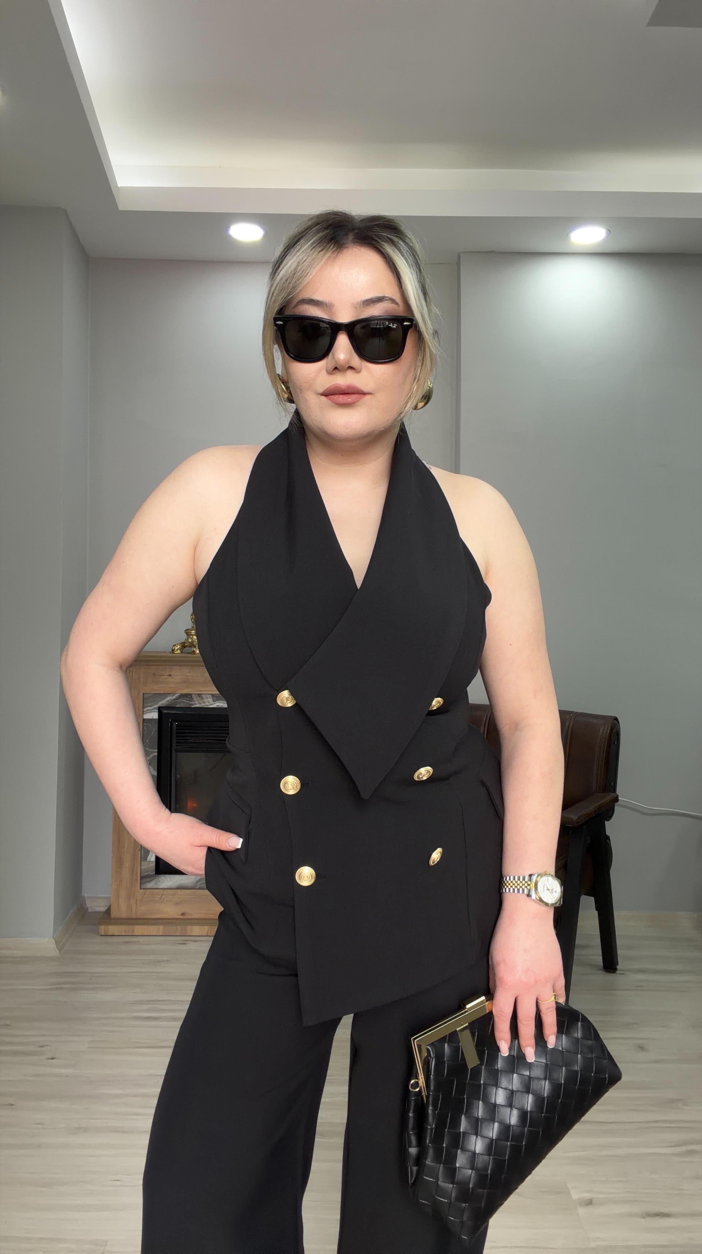 GOLD DÜĞMELİ YELEKLİ TAKIM SİYAH