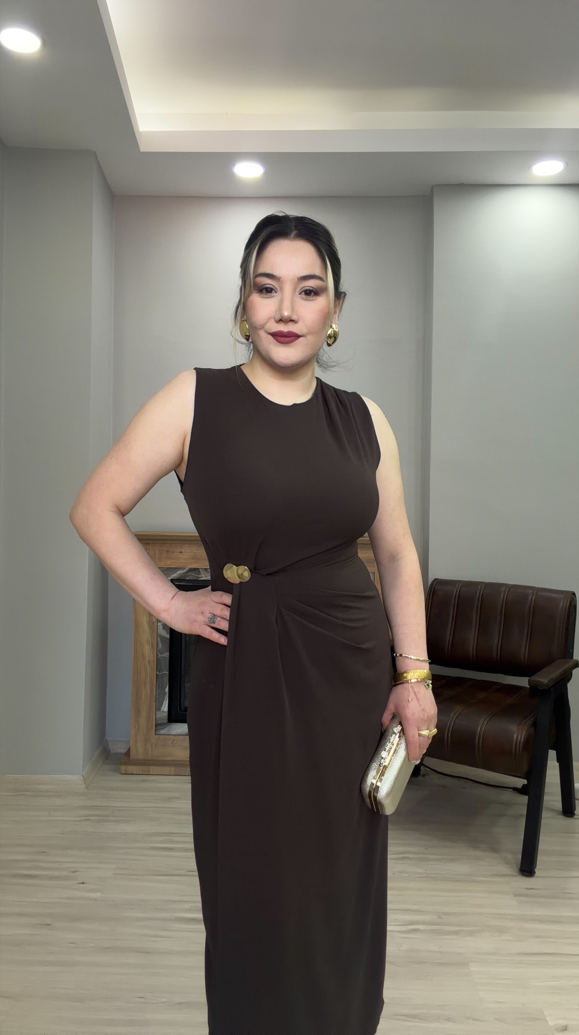 GOLD TOKALI DRAPELİ ELBİSE KAHVE