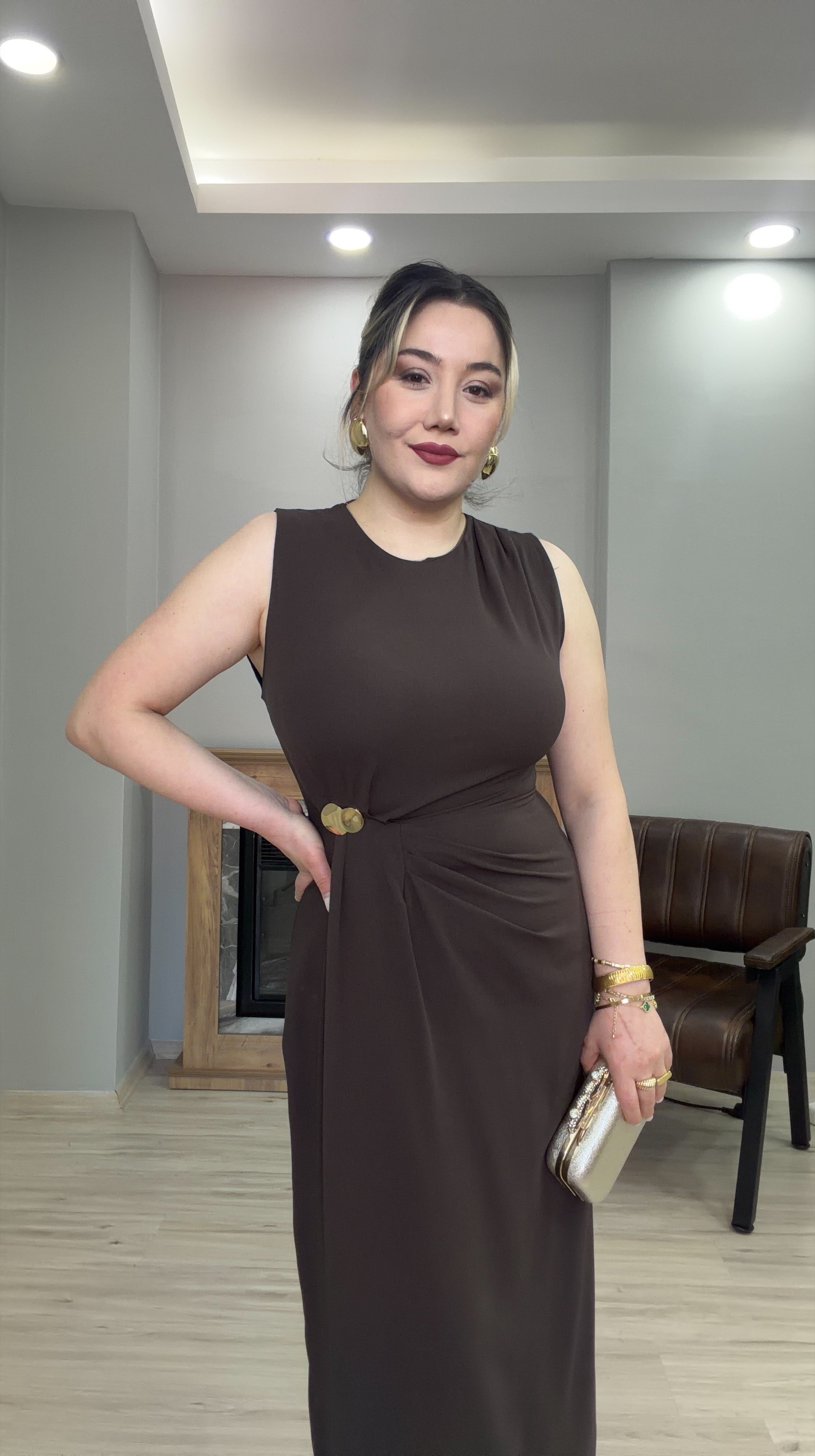 GOLD TOKALI DRAPELİ ELBİSE KAHVE