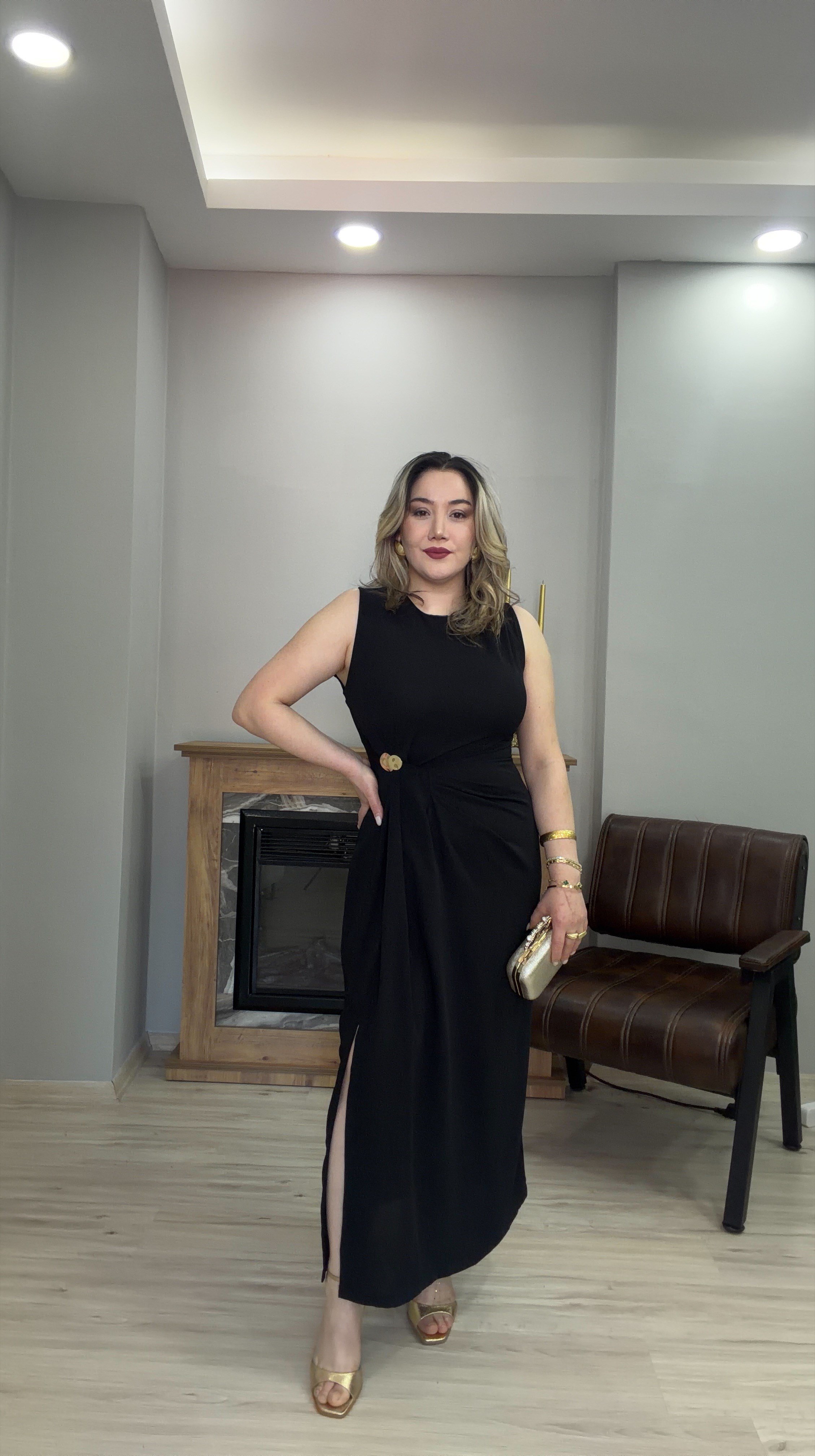GOLD TOKALI DRAPELİ ELBİSE SİYAH