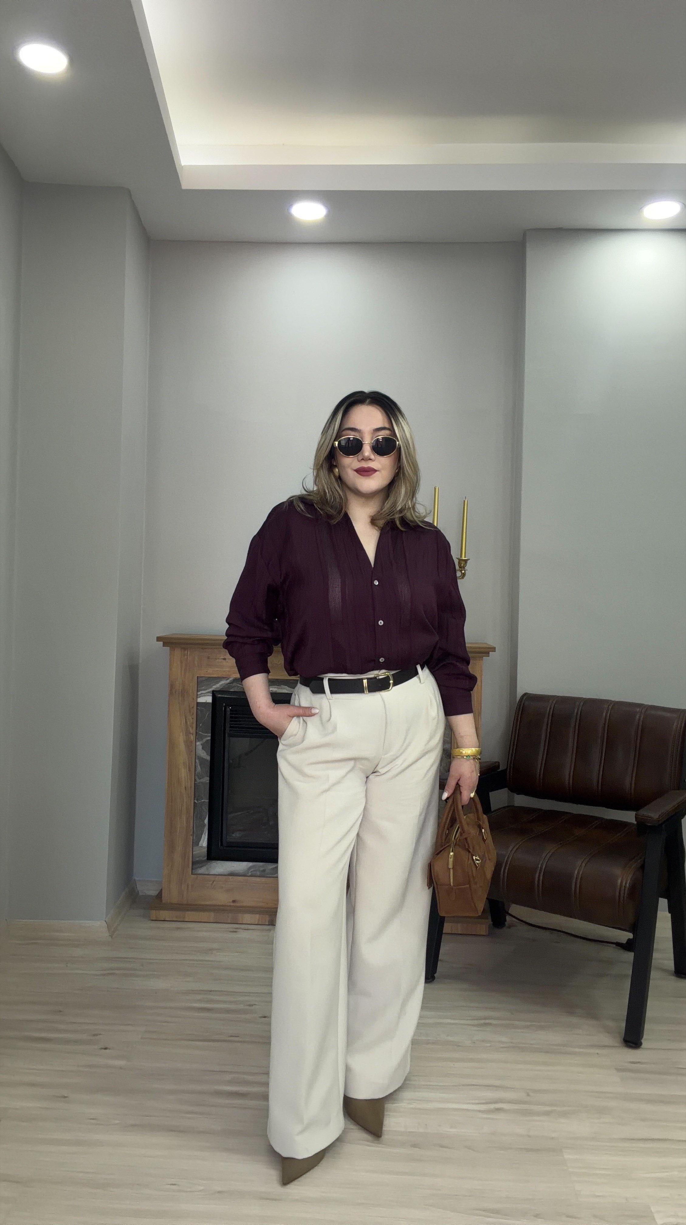 İŞLEME DETAYLI  GÖMLEK MÜRDÜM