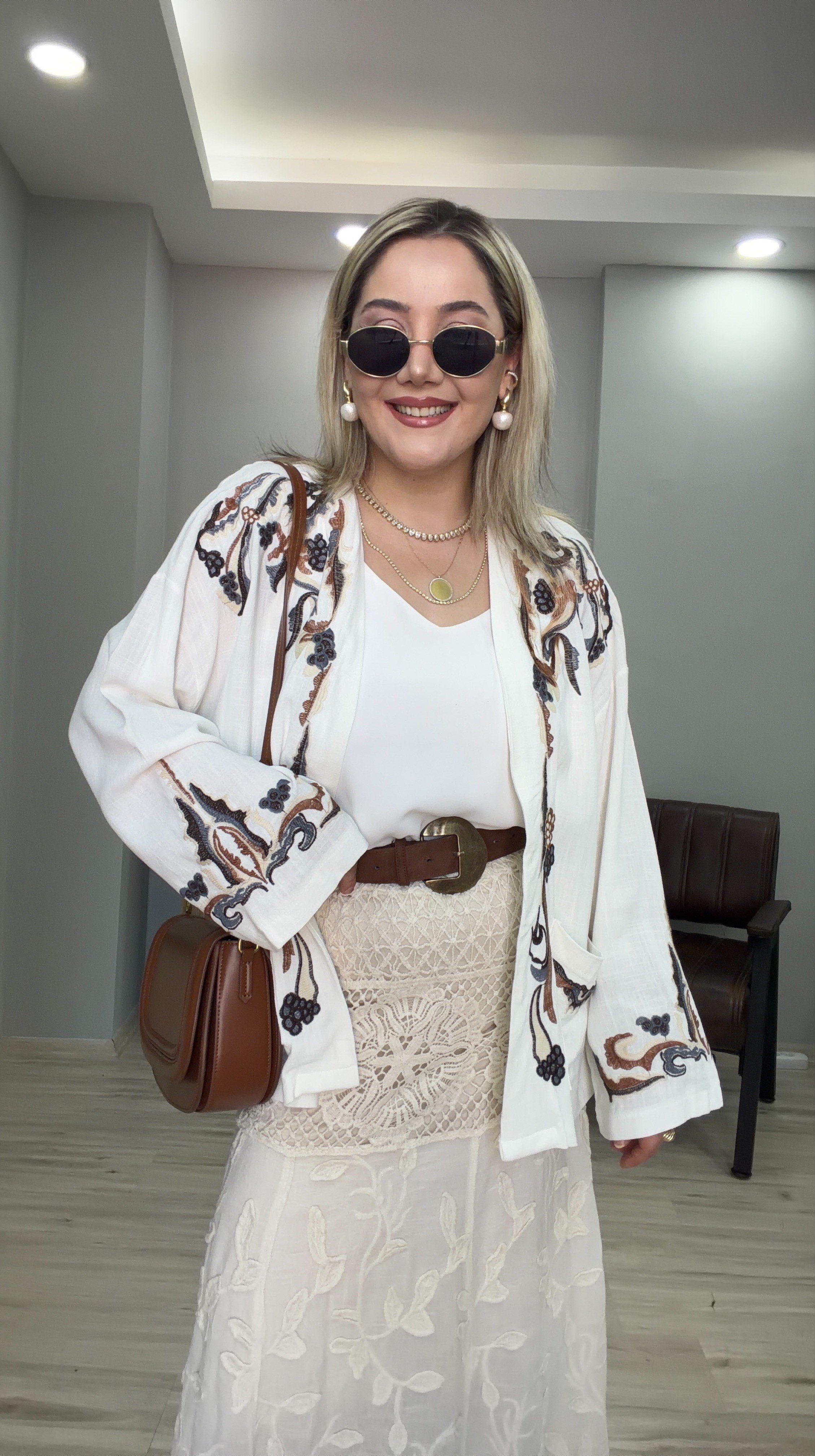 İŞLEME DETAYLI KETEN KİMONO EKRU