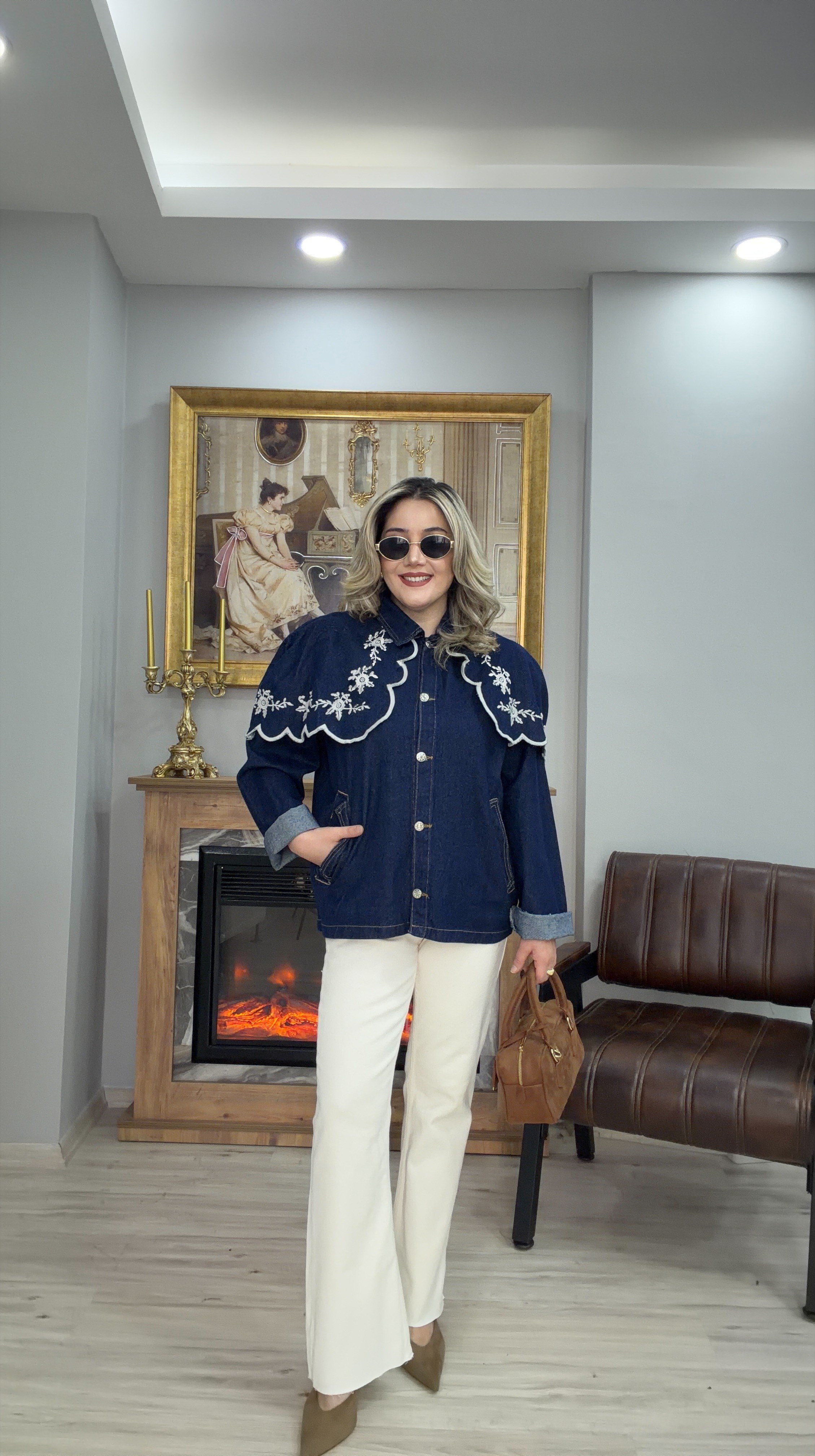 İŞLEME DETAYLI PELERİNLİ JEAN CEKET LACİVERT