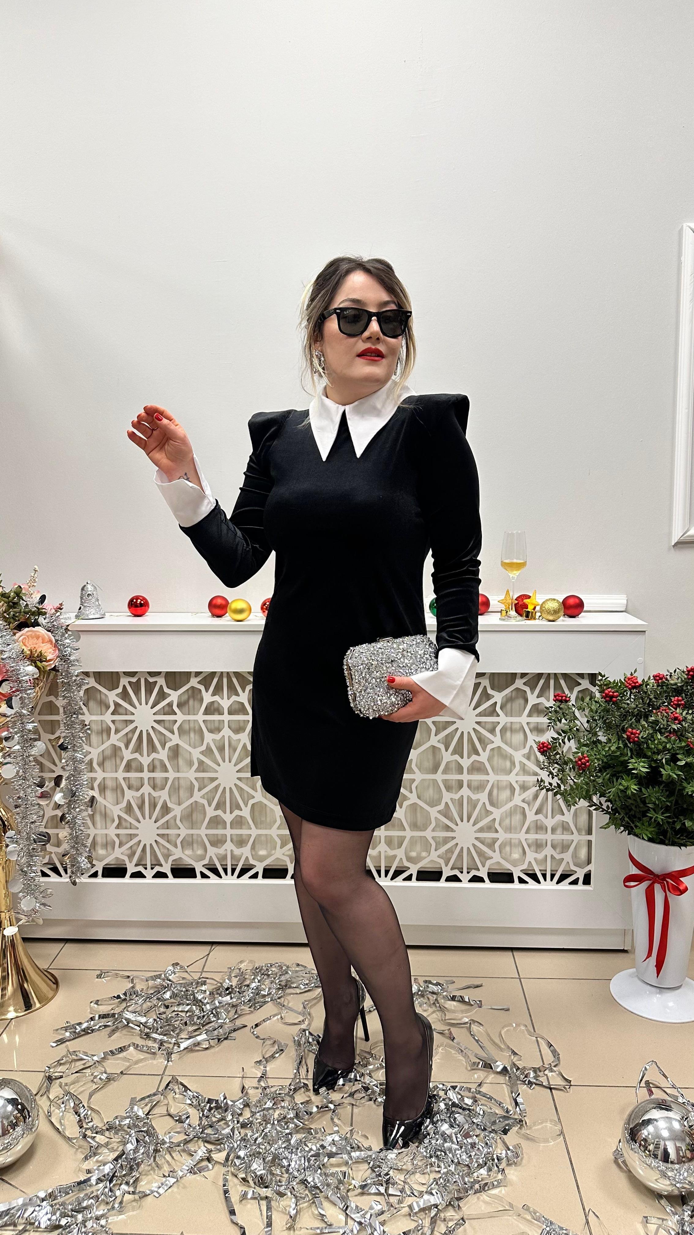 Kadife Yaka detaylı elbise