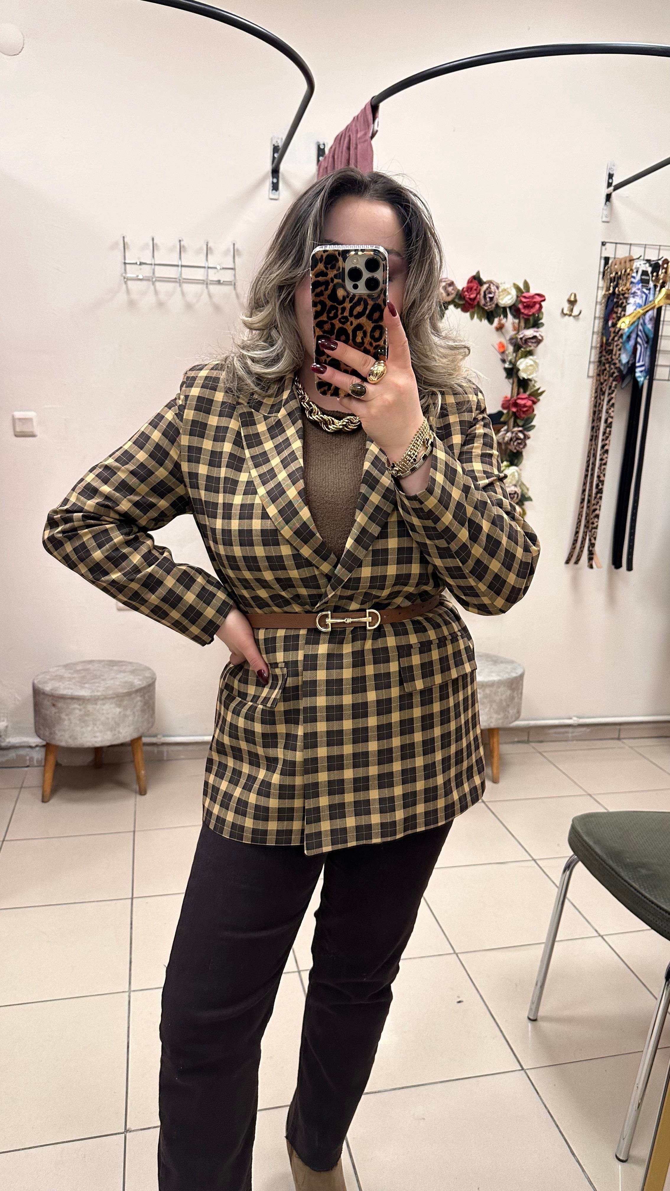 KARE DESENLİ ÇİFT DÜĞMELİ BLAZER TABA