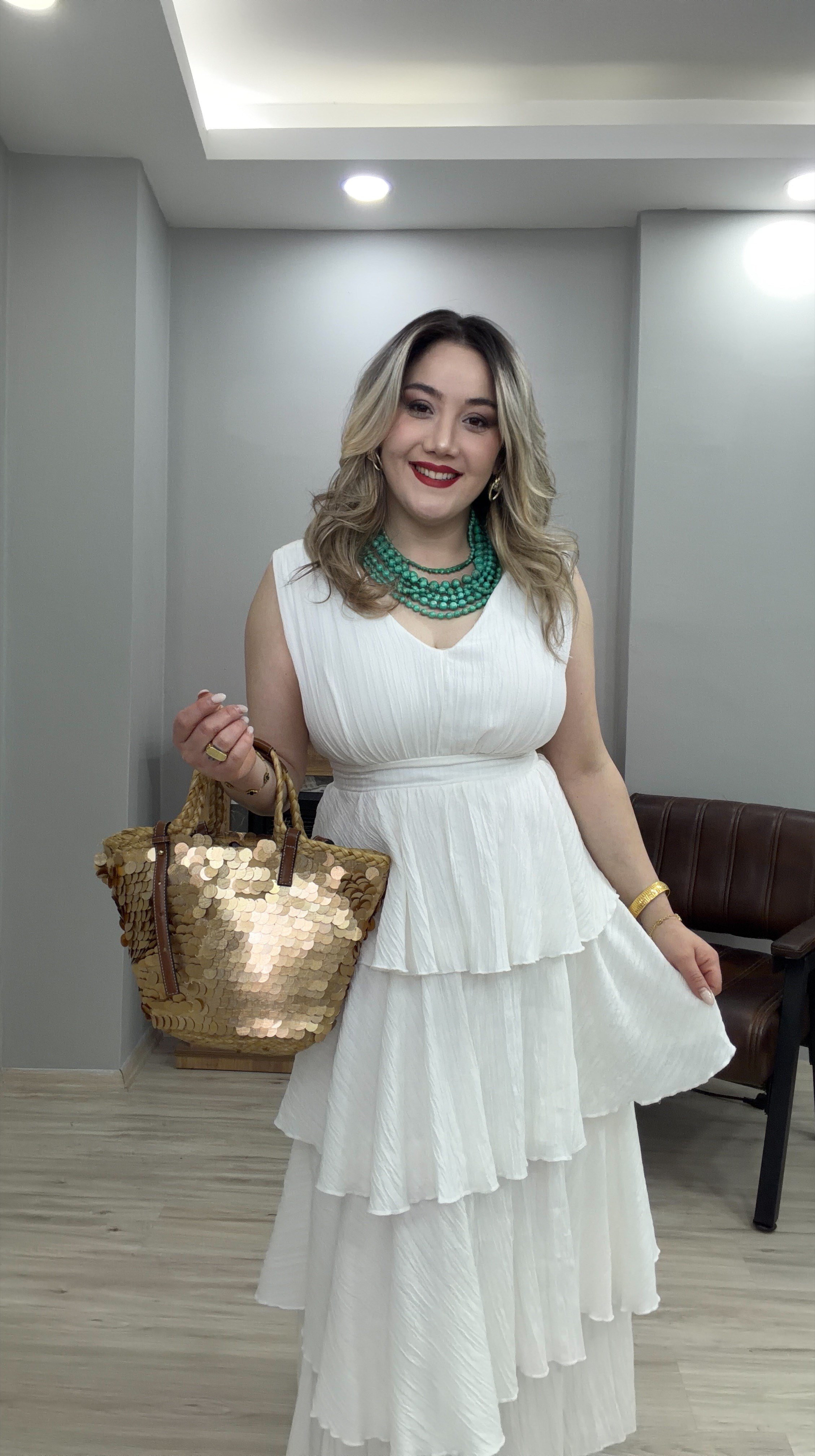 KATLI V YAKA ASKILI ELBİSE EKRU