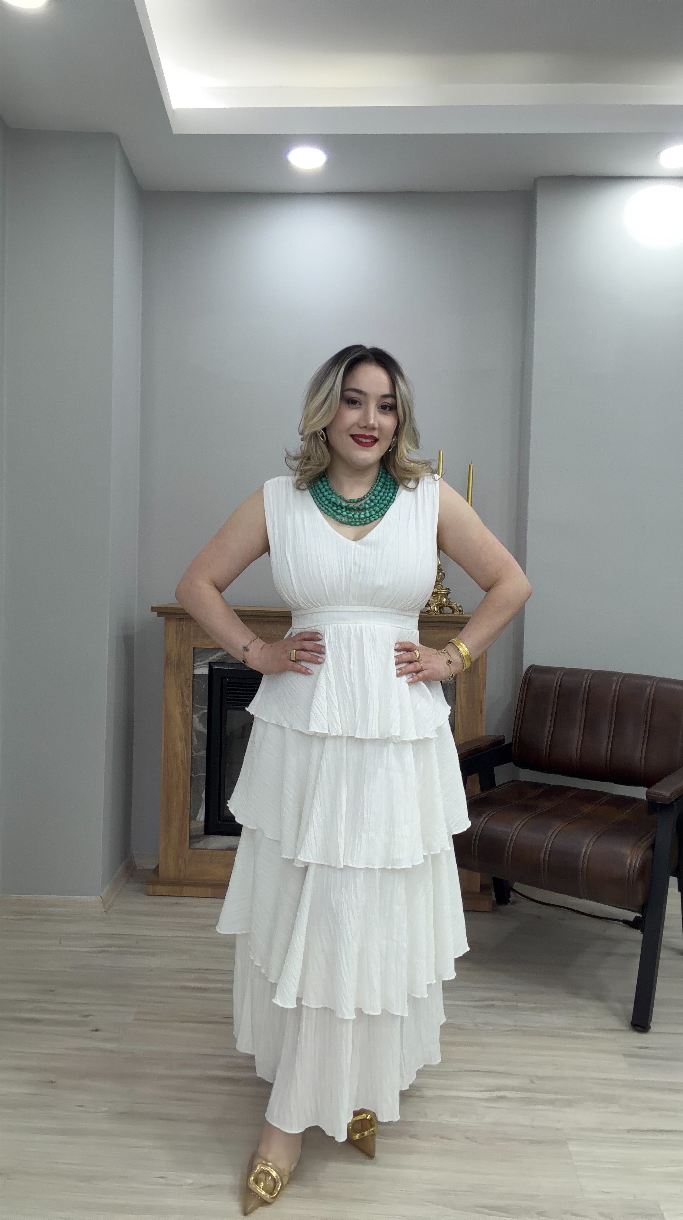 KATLI V YAKA ASKILI ELBİSE EKRU