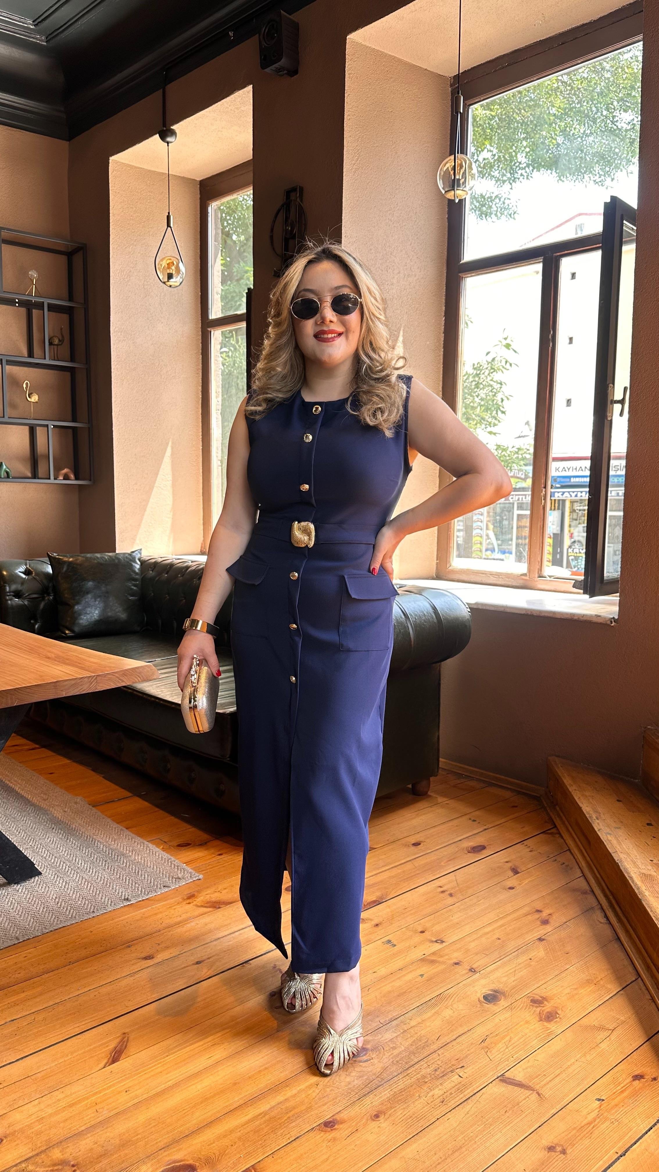 KEMERLİ MİDİ GOLD DÜĞMELİ KREP ELBİSE LACİVERT