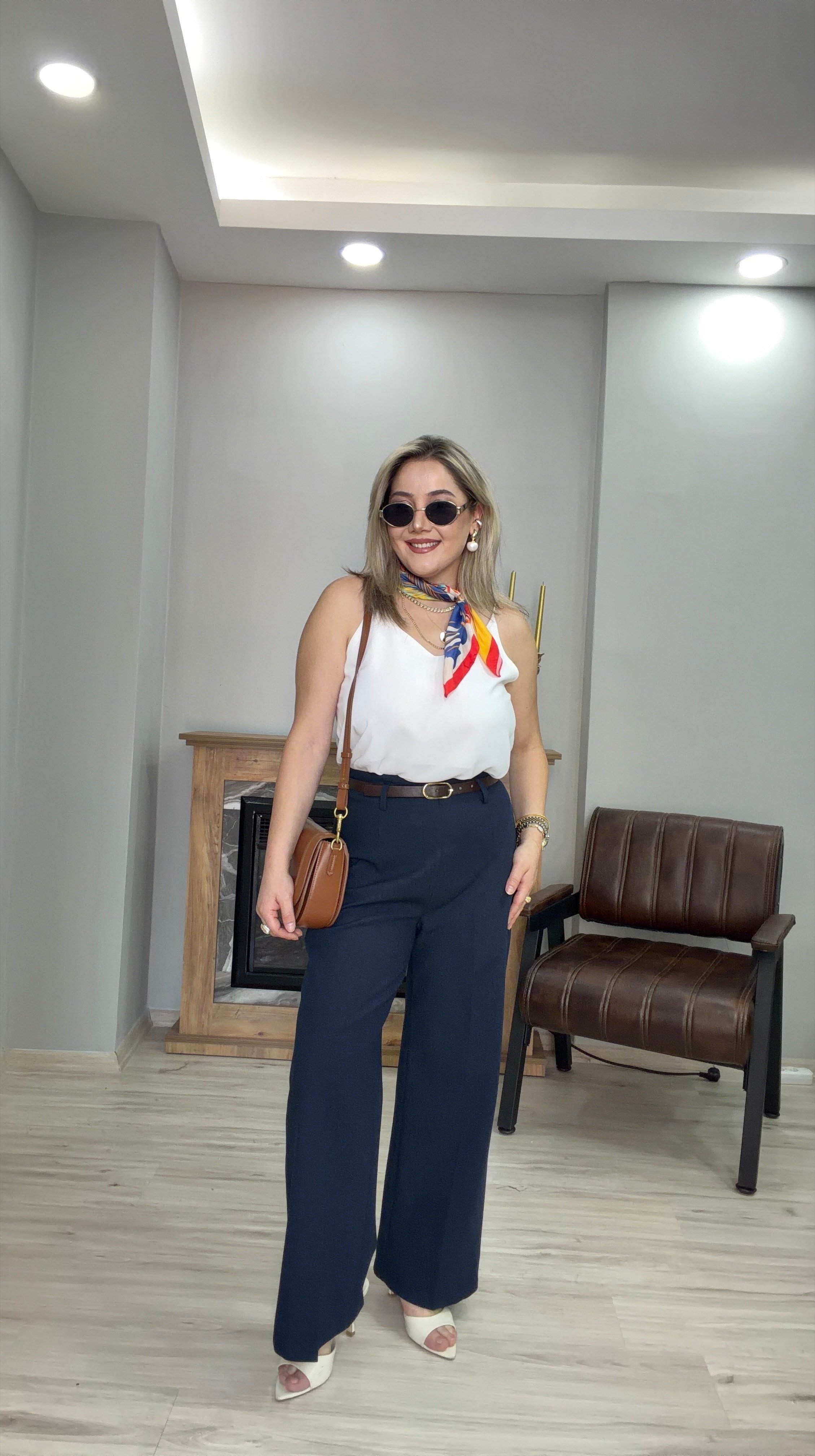 KEMERLİ YÜKSEK BEL FLARE PANTOLON LACİVERT