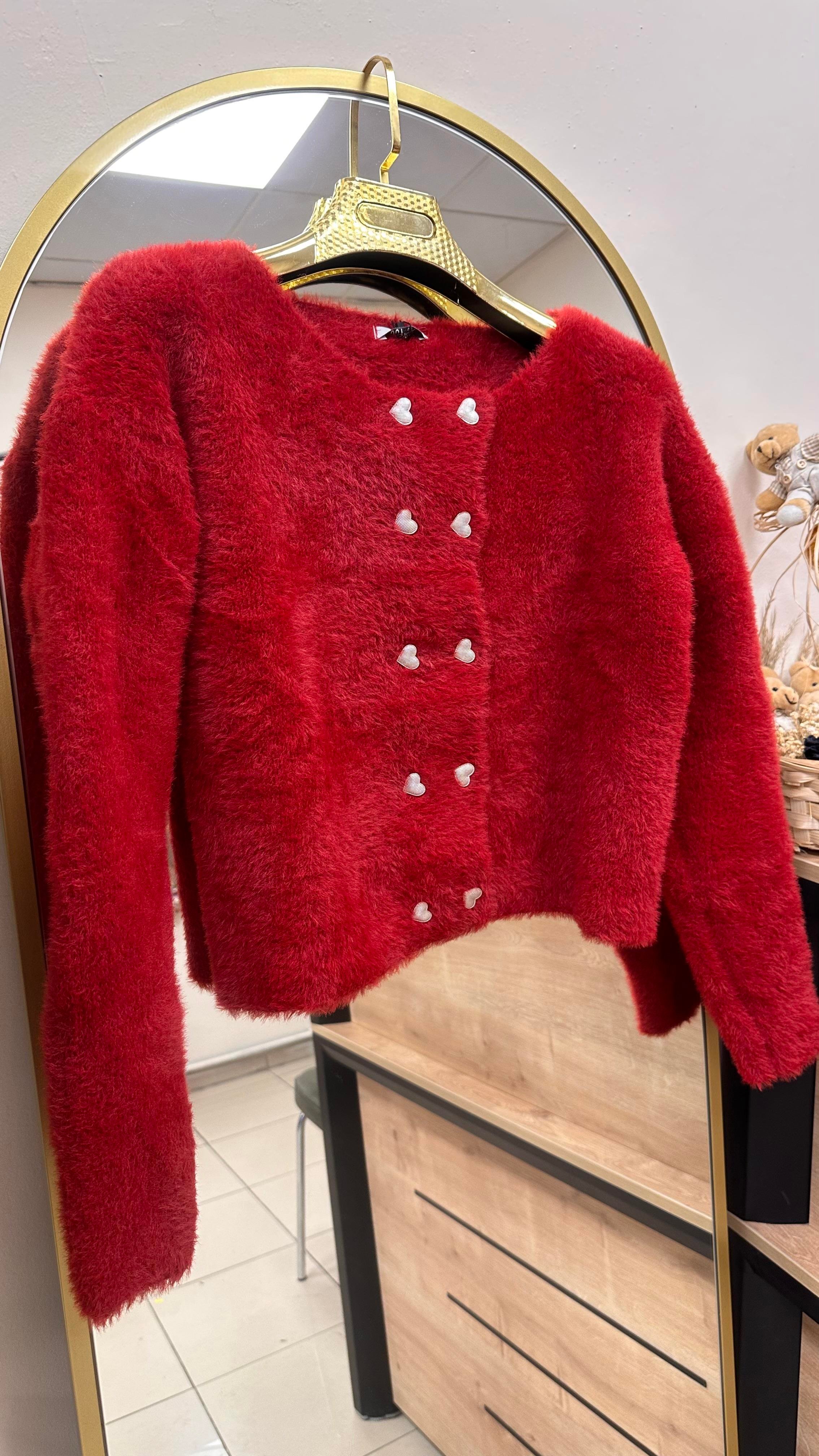 KIRMIZI KALP DÜĞMELİ ANGORA HIRKA