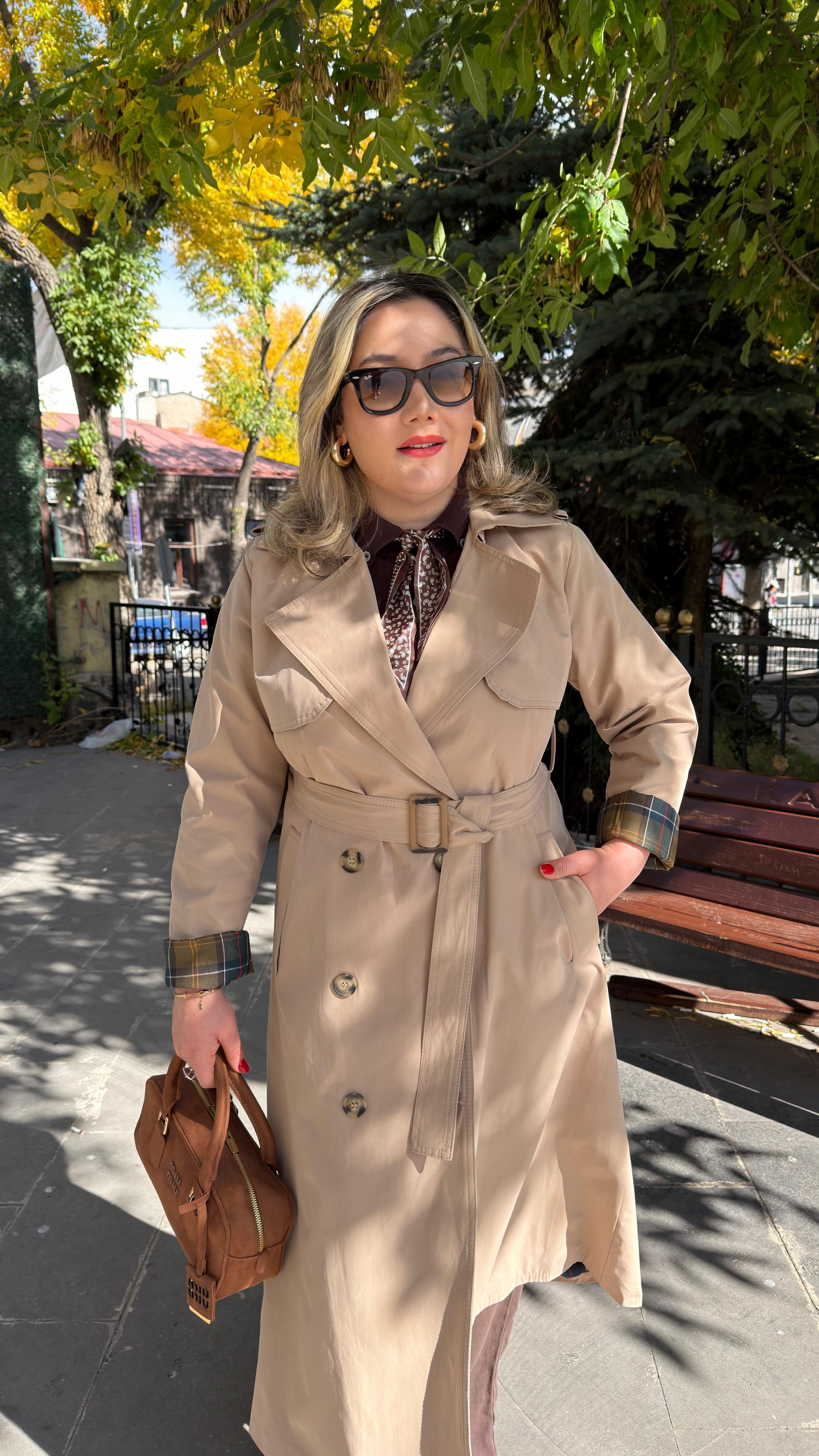 KLASİK MODEL TRENÇKOT CAMEL