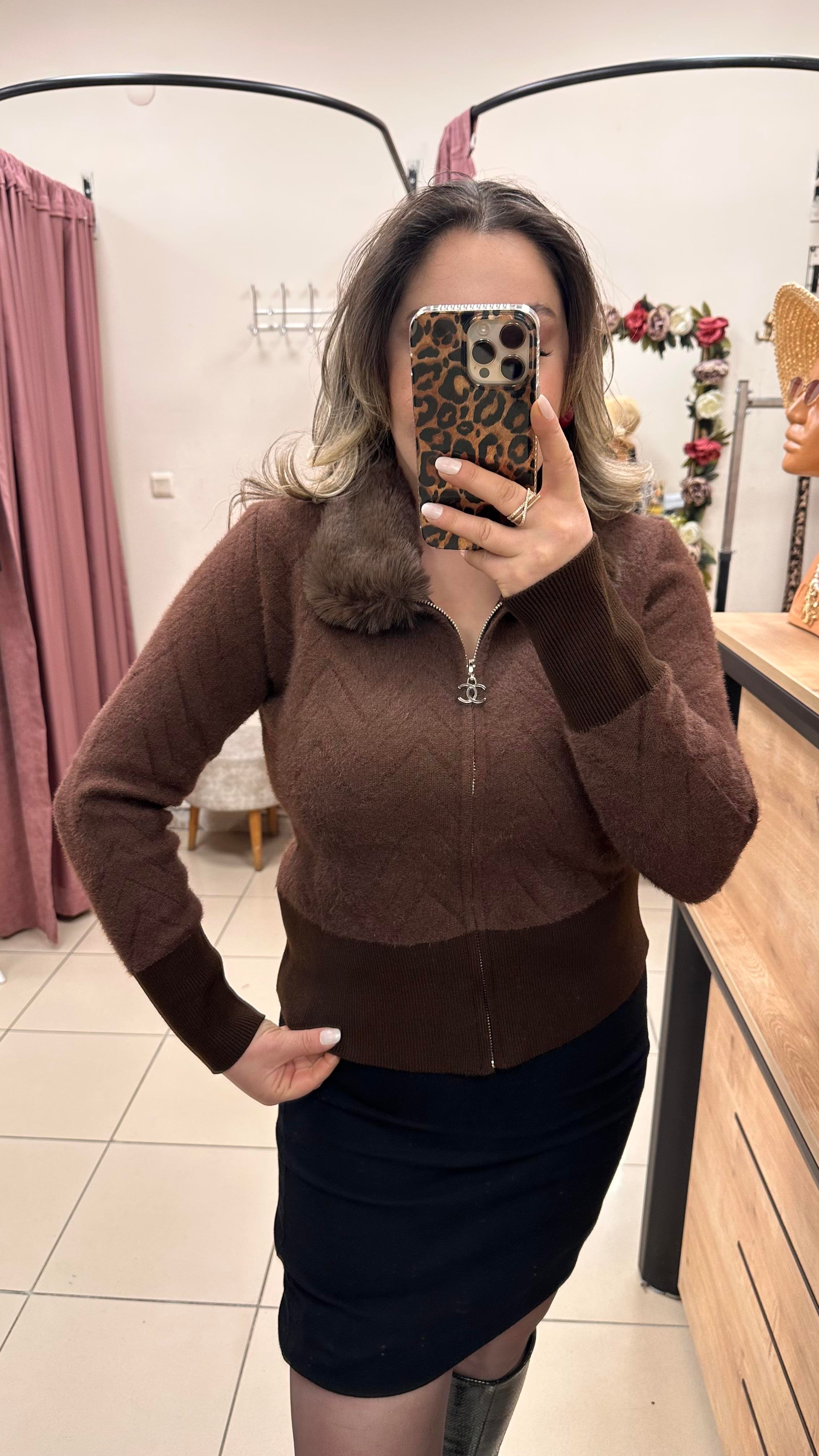 KÜRK YAKA FERMUARLI ANGORA HIRKA ACI KAHVE