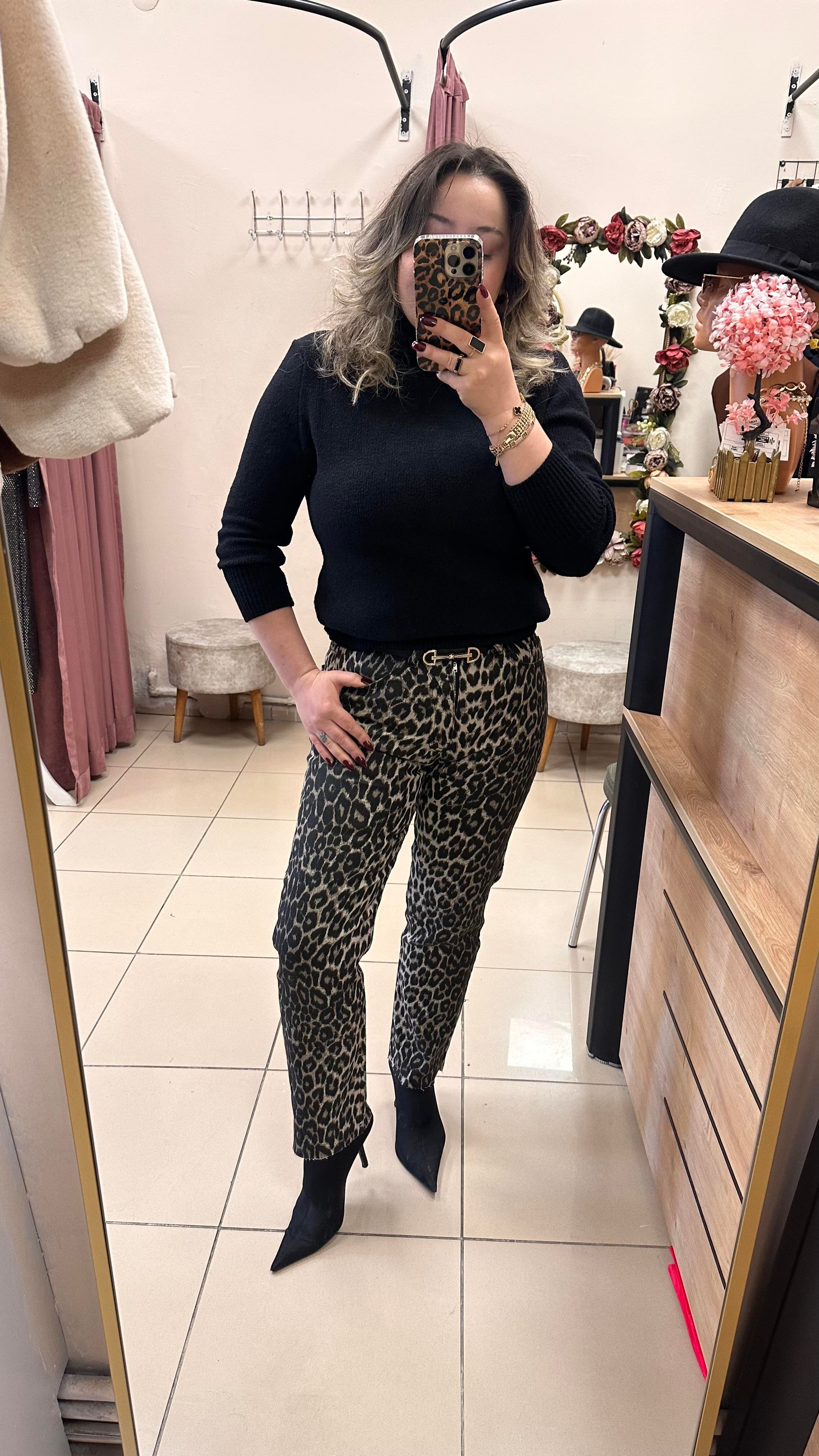 LEOPAR DESEN BOYFİT MODEL JEAN KOYU TON