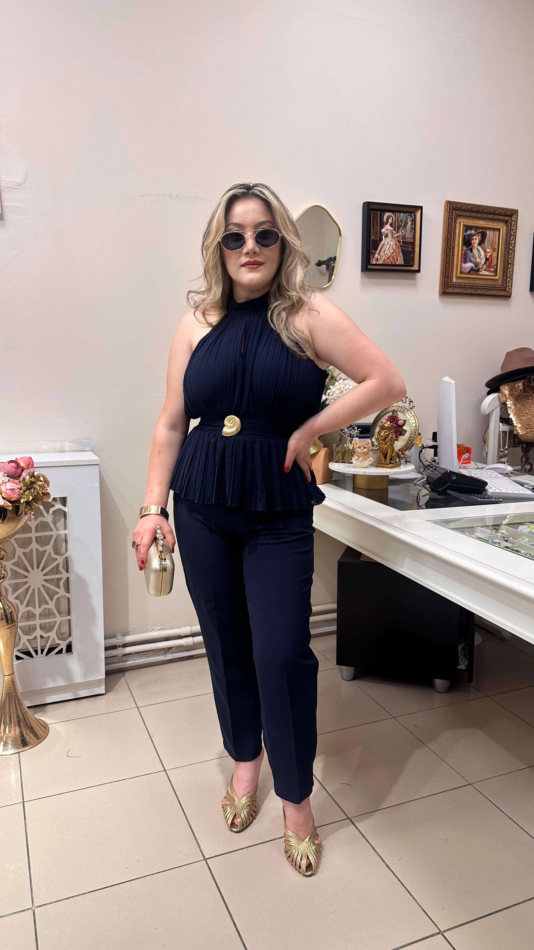 PİLİSELİ ŞİFON GOLD TOKALI BLUZ LACİVERT