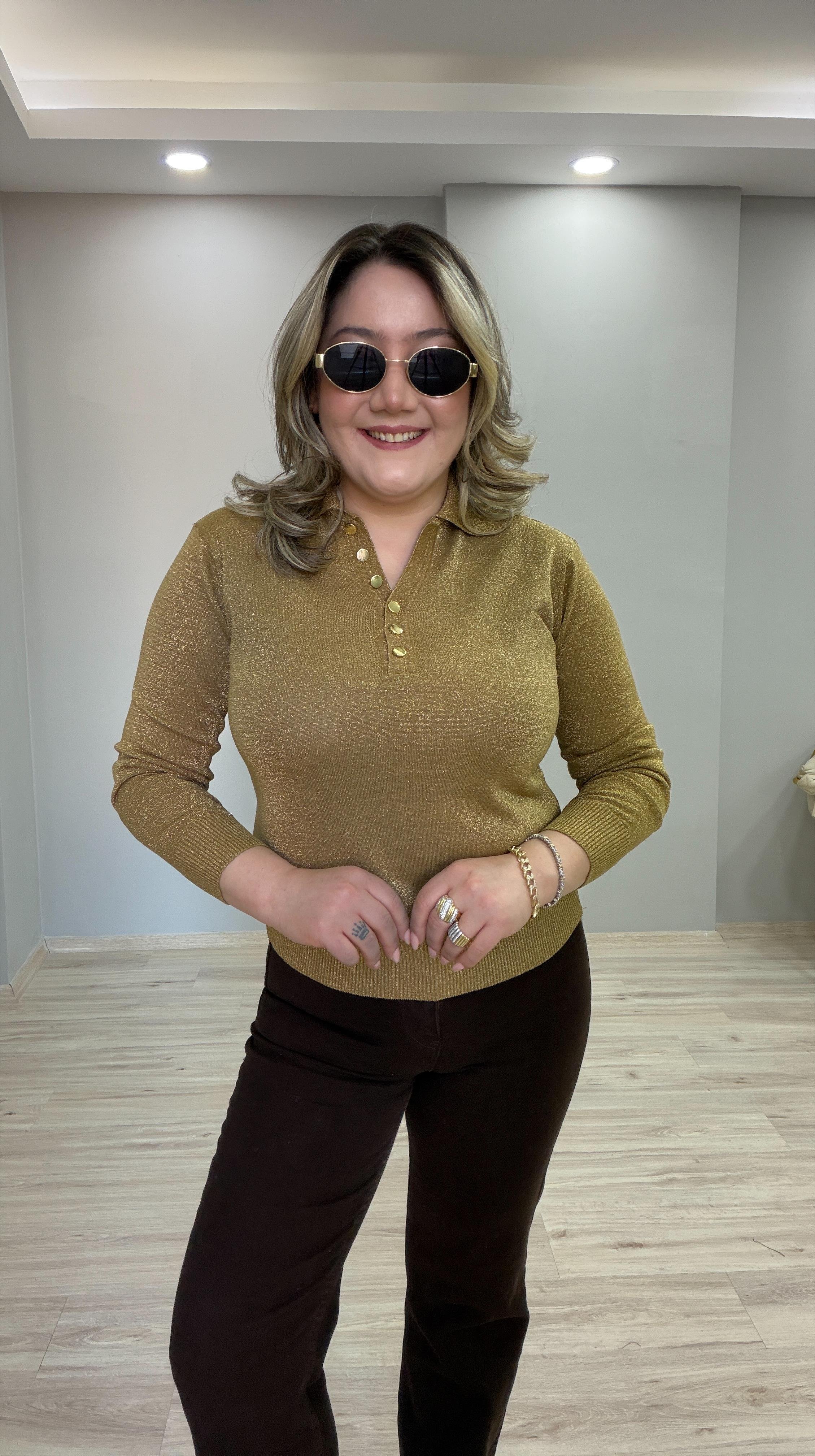 POLO YAKA GOLD SİMLİ  DÜĞMELİ TRİKO 