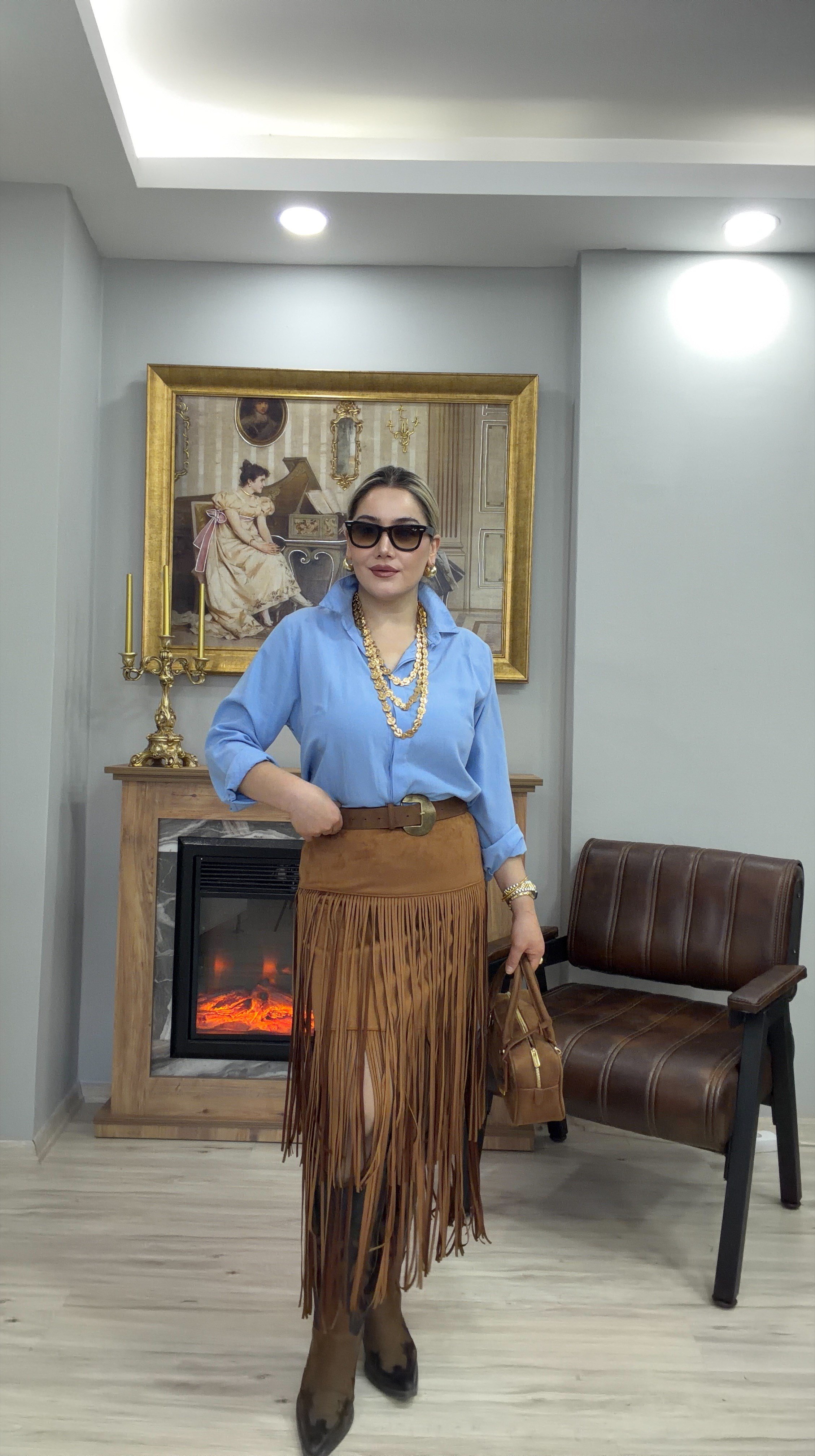 PÜSKÜL DETALI SÜET MİDİ BOY ETEK TABA
