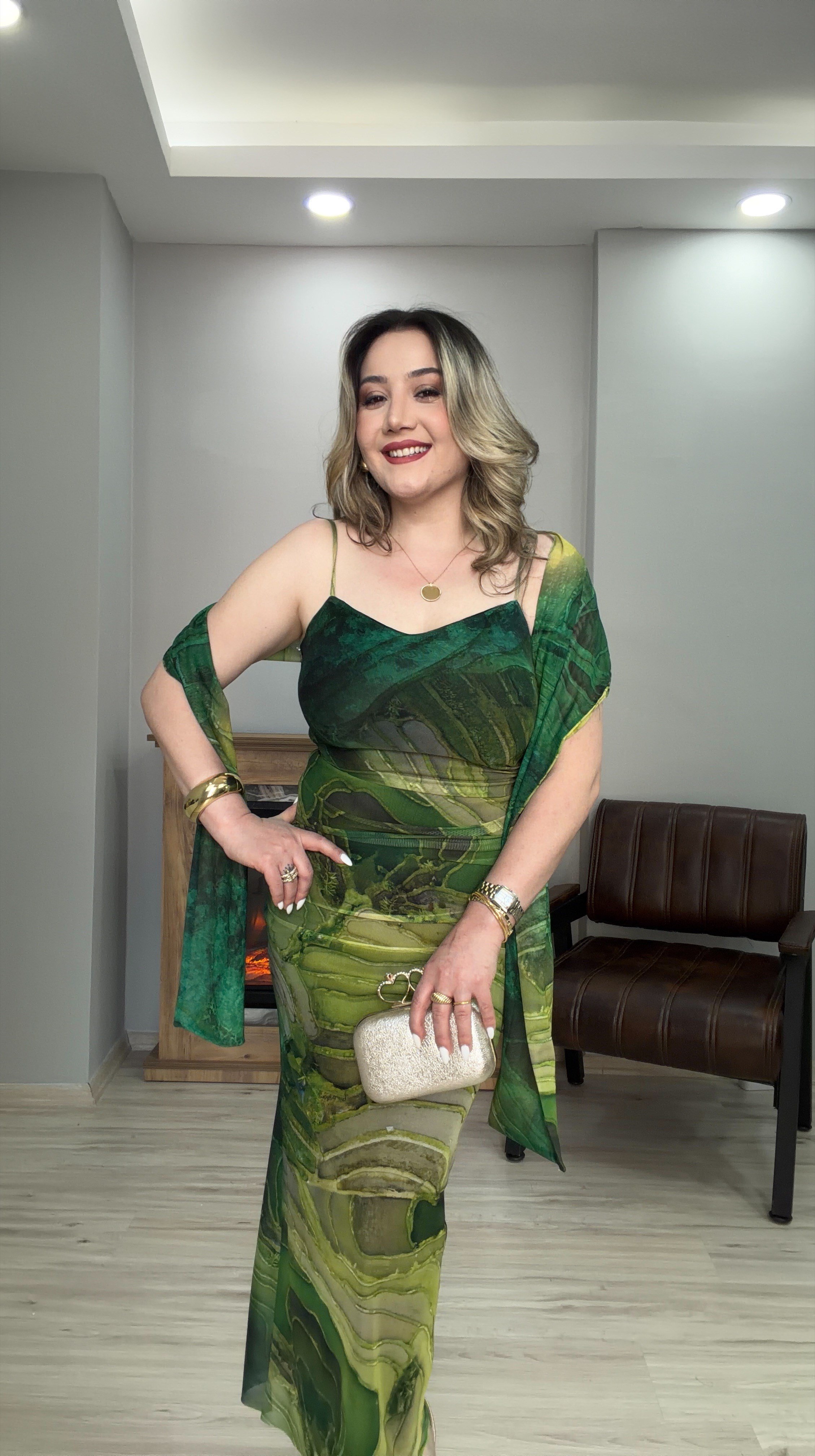ŞAL DETAYLI ASKILI ELBİSE YEŞİL