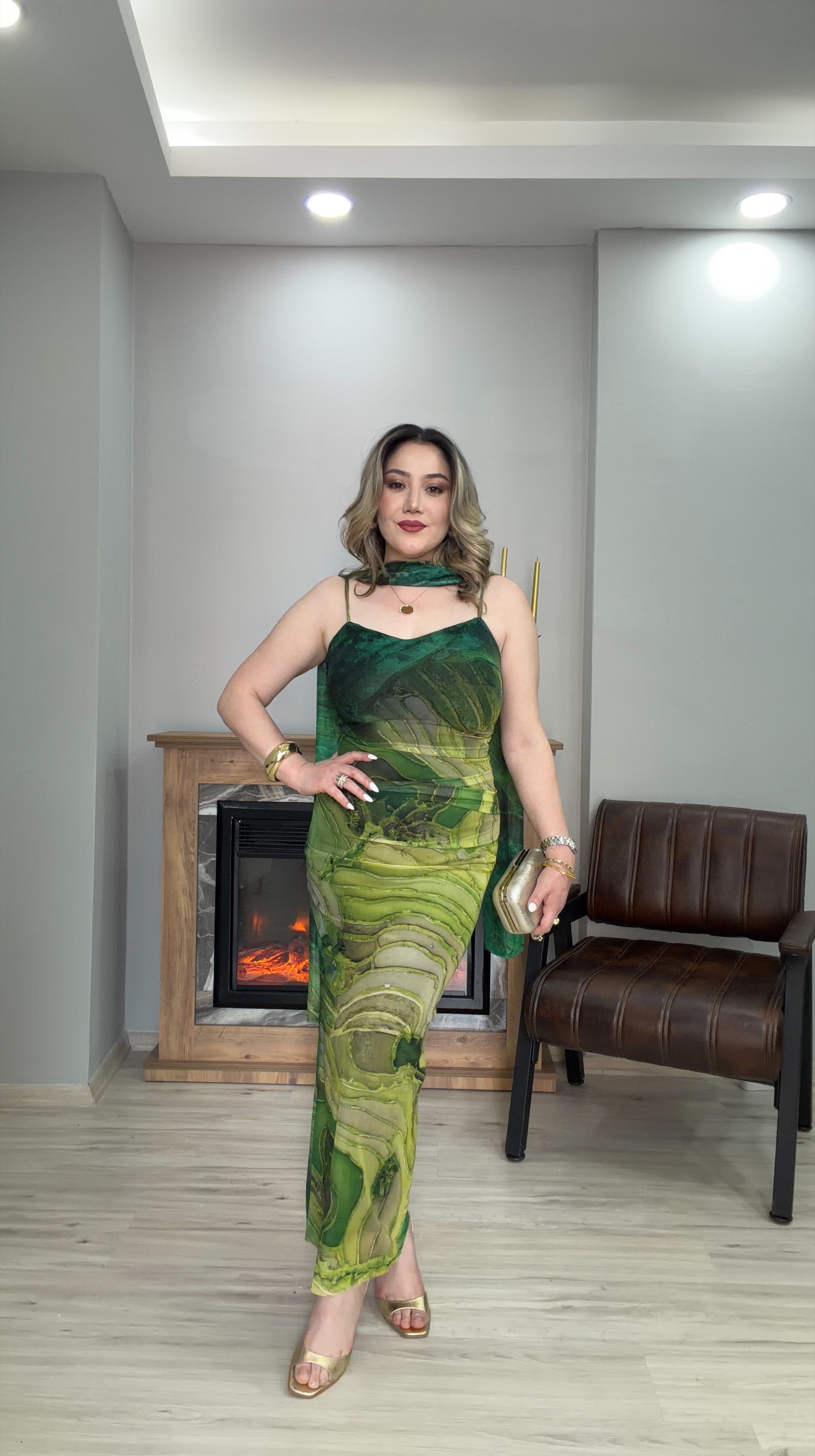 ŞAL DETAYLI ASKILI ELBİSE YEŞİL