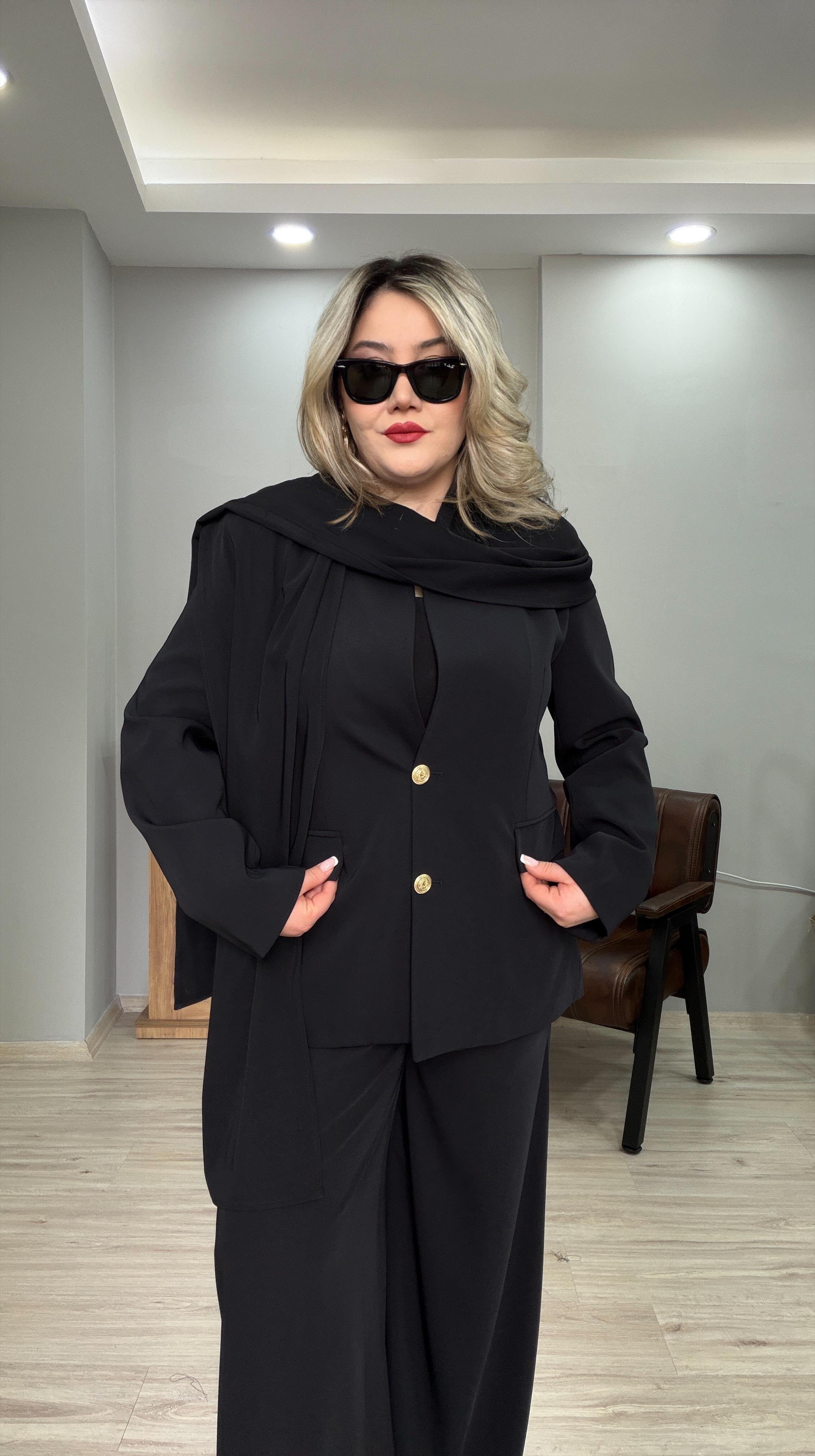 ŞAL DETAYLI GOLD DÜĞMELİ  BLAZER