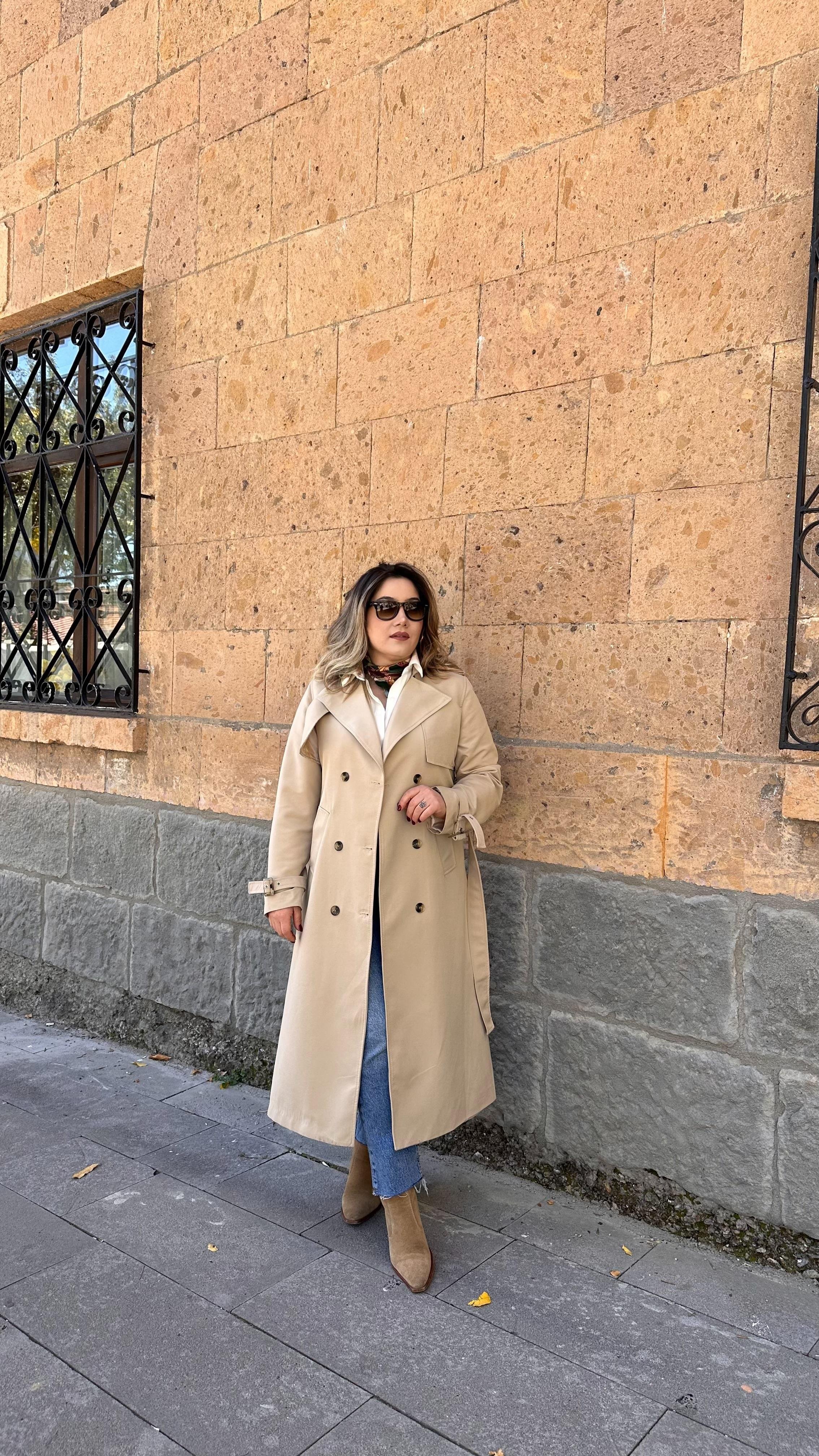 TAŞ BELDEN KUŞAKLI TRENÇKOT