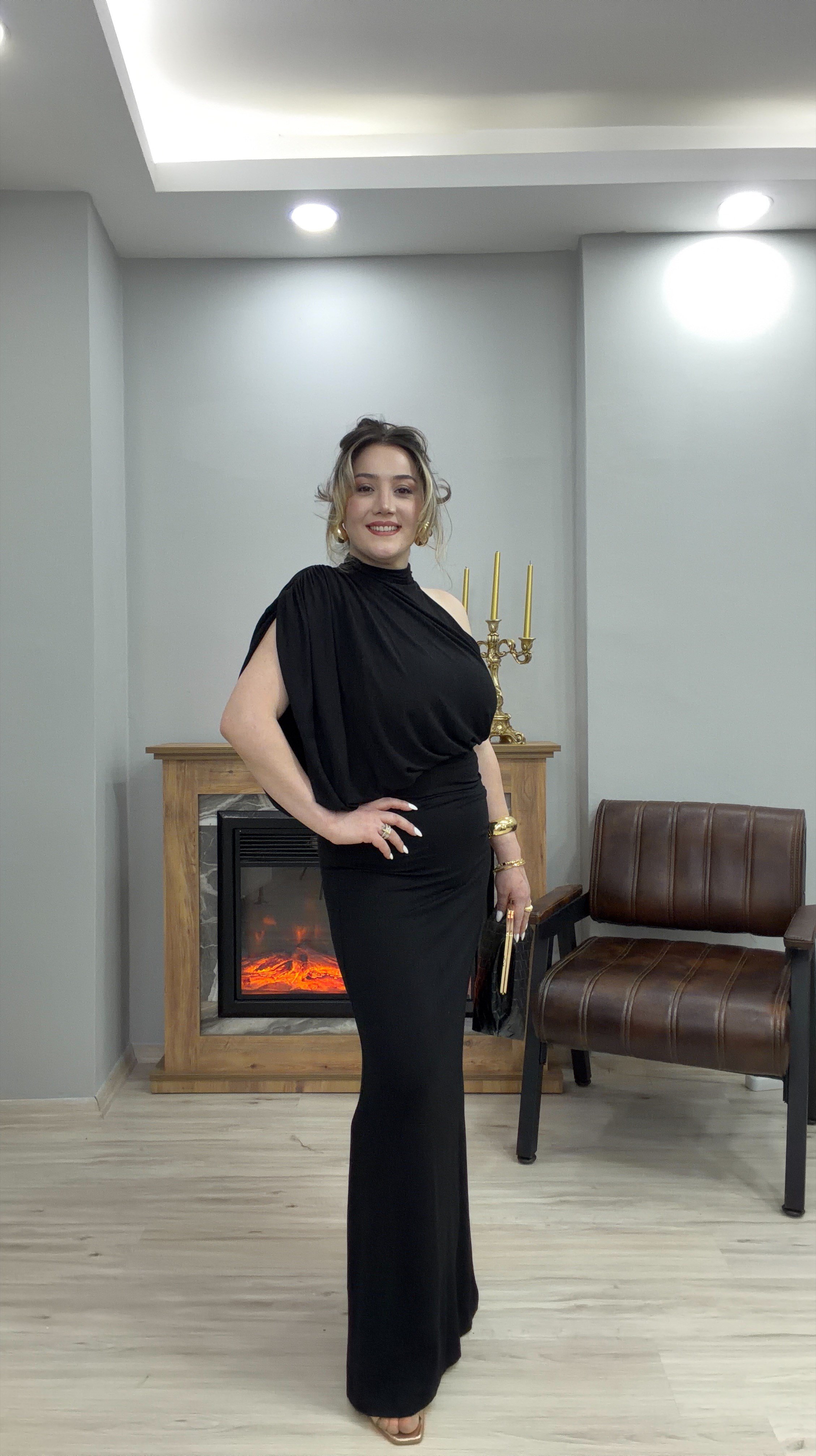 TEK OMUZ DRAPELİ ELBİSE SİYAH