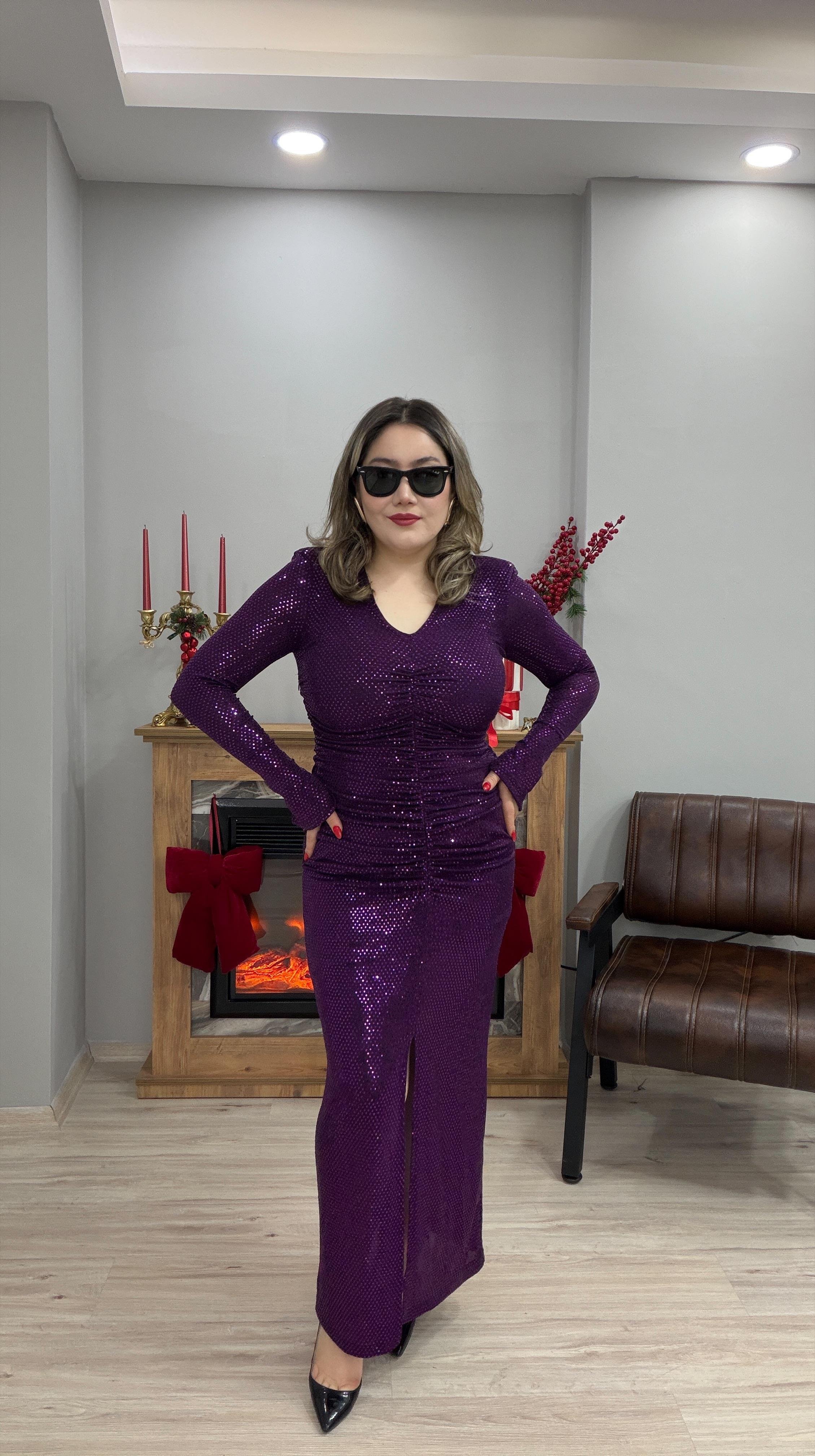 VATKA DETAYLI ÖNDEN DRAPELİ PAYETLİ ELBİSE MÜRDÜM