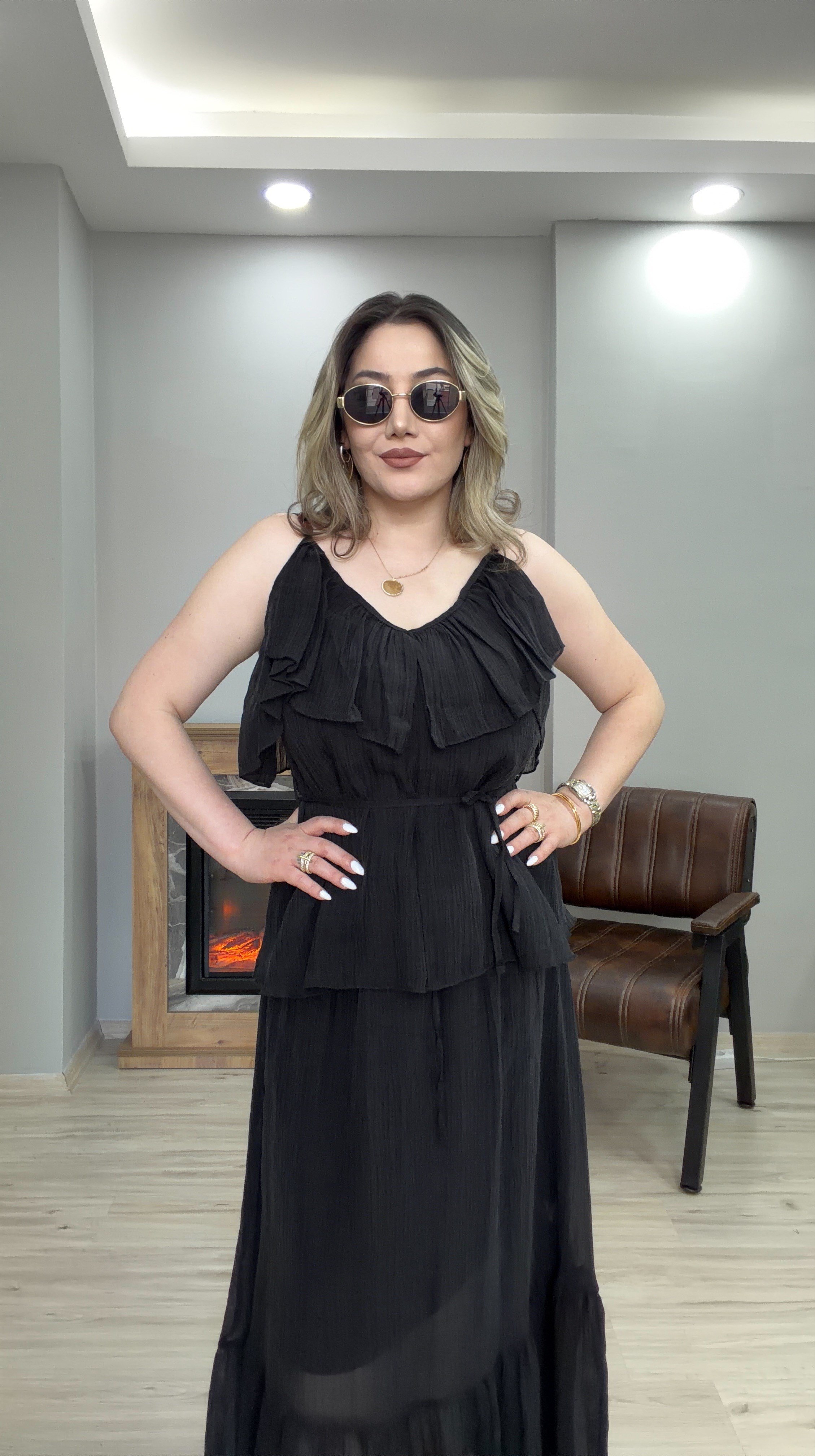 VOLANLI İP ASKILI TENSEL BLUZ SİYAH