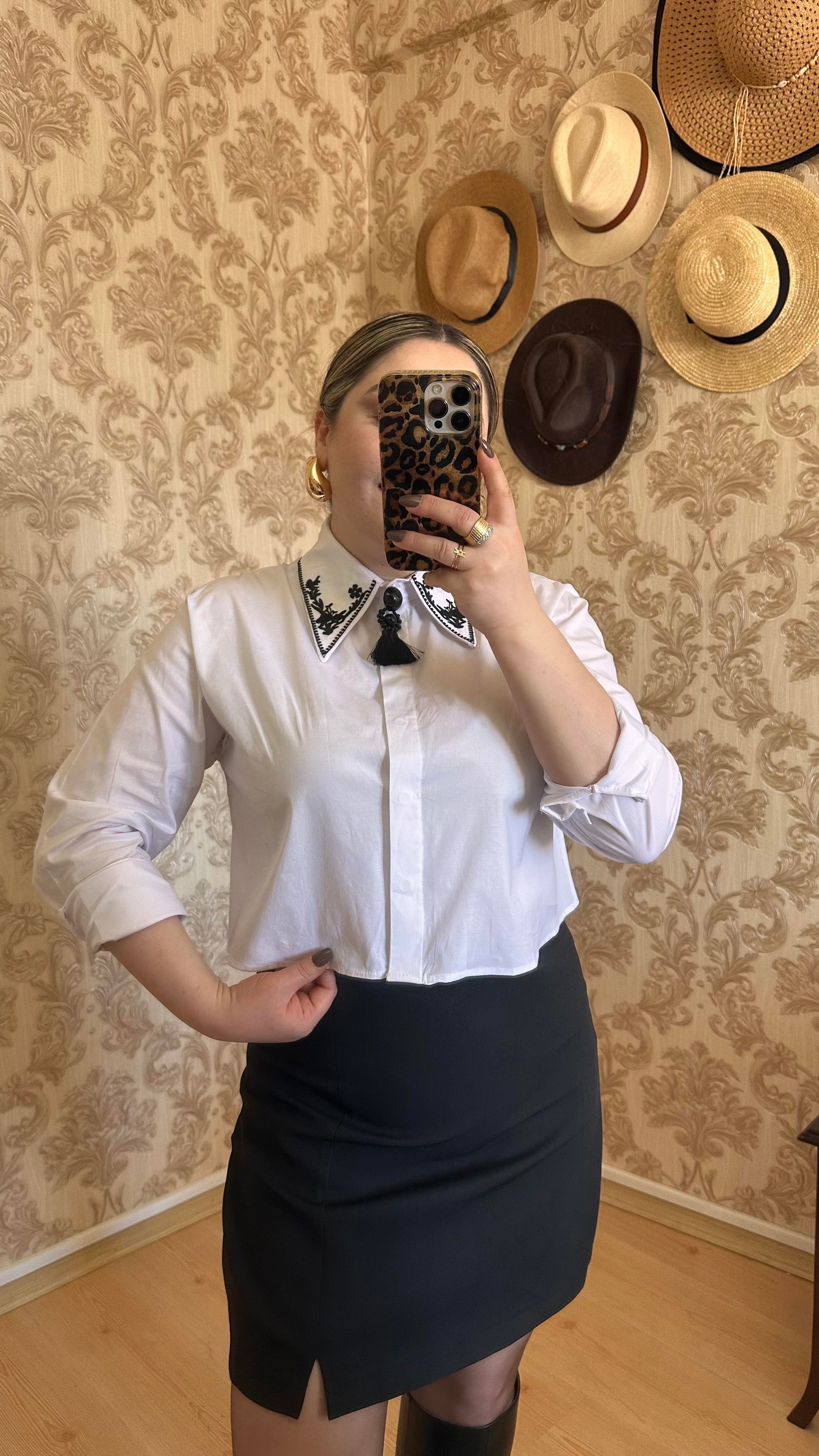 YAKA NAKIŞLI CROP GÖMLEK BEYAZ
