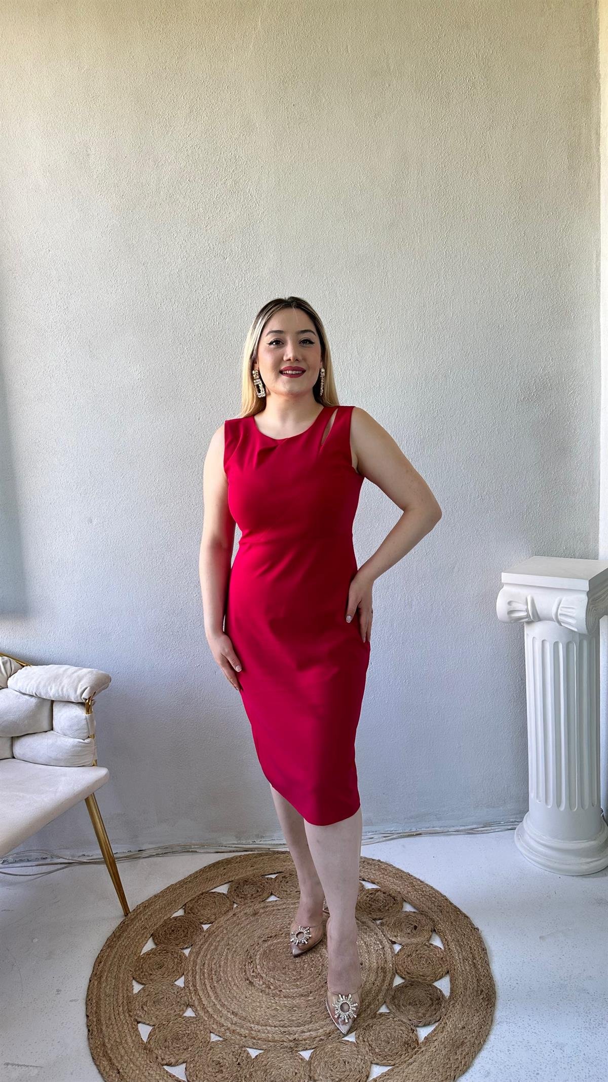 Yaka Pencere Detaylı Midi Elbise Fuşya