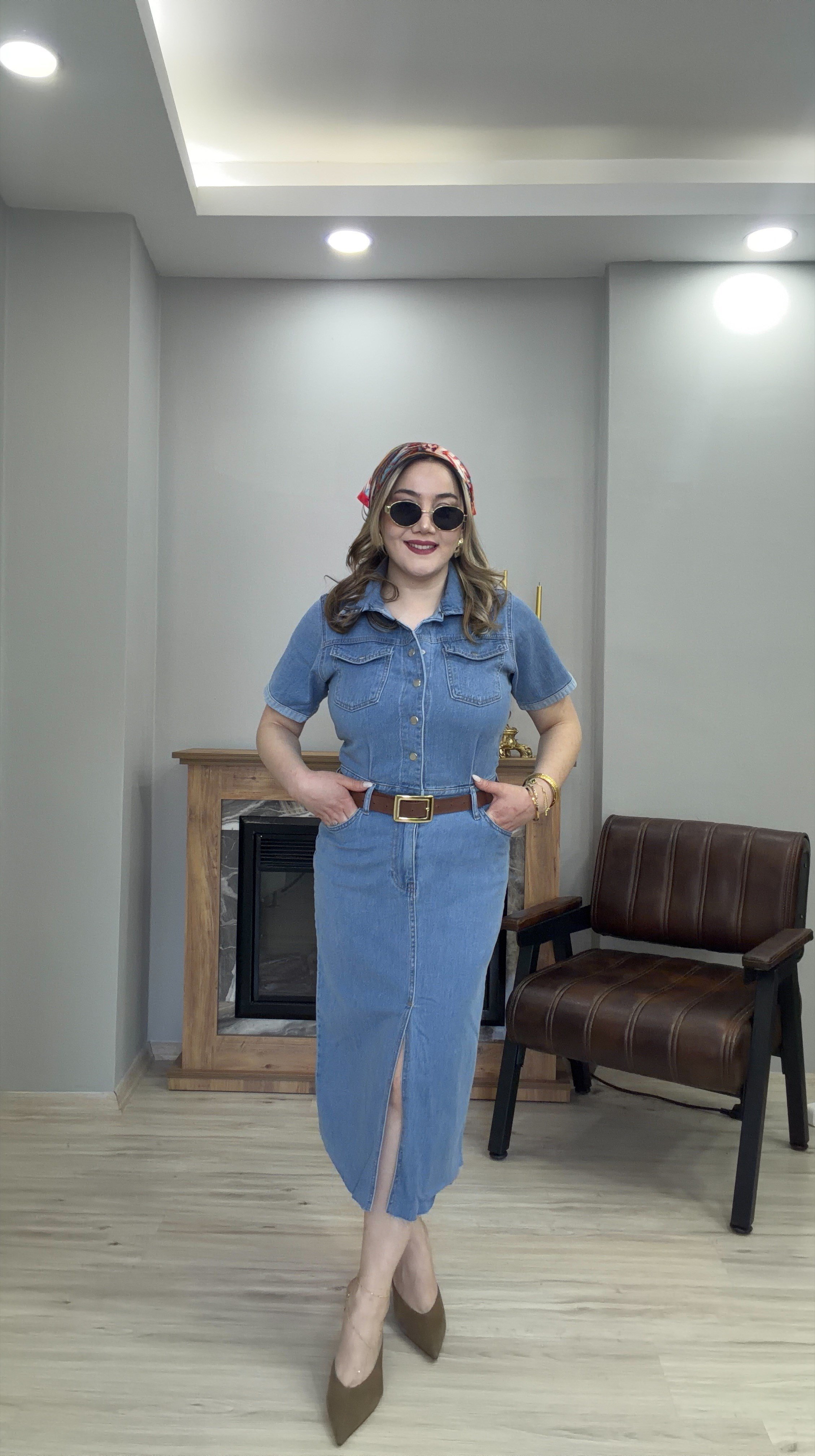 YIRTMAÇLI LİKRALI KISA KOL JEAN ELBİSE