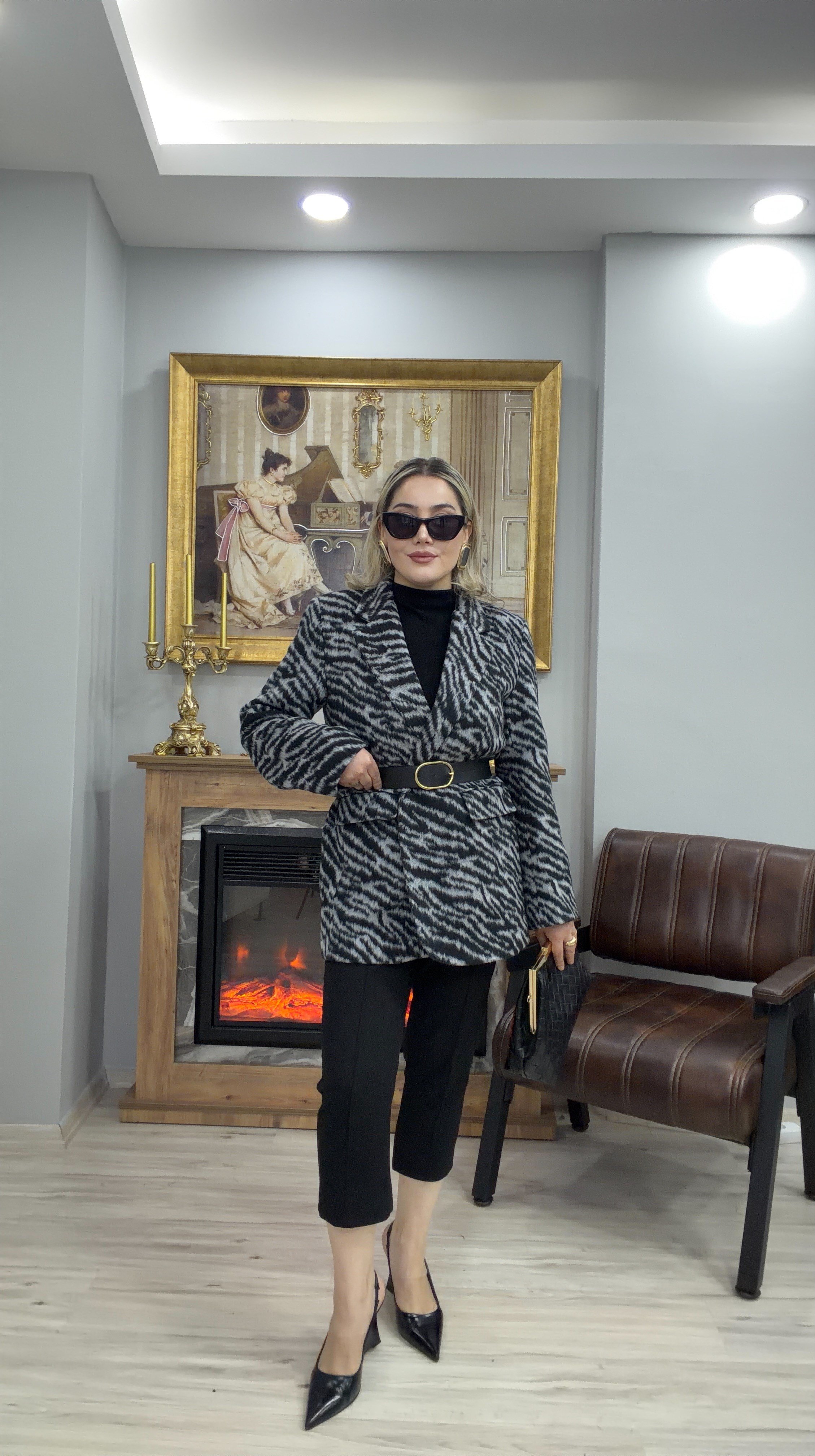 ZEBRA DESEN KEMERLİ KAŞE CEKET