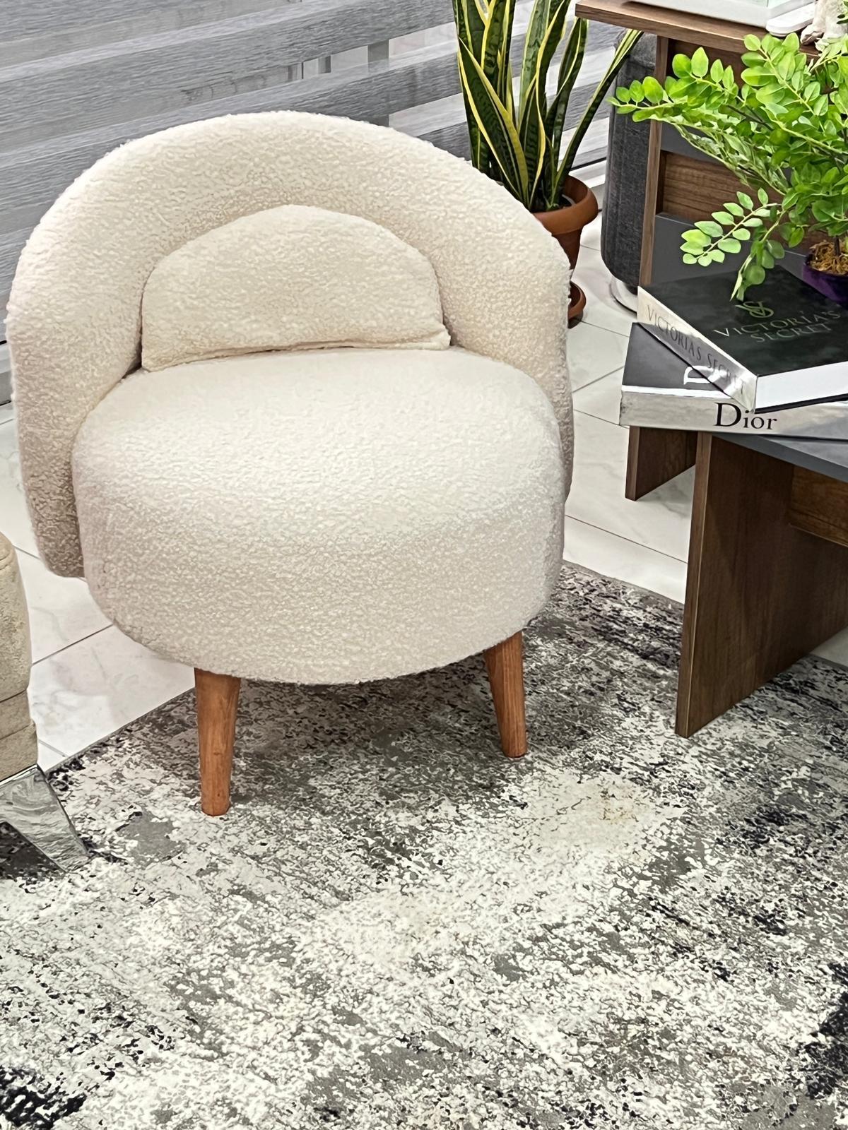 Bukle Ahşap Ayaklı Berjer Beyaz