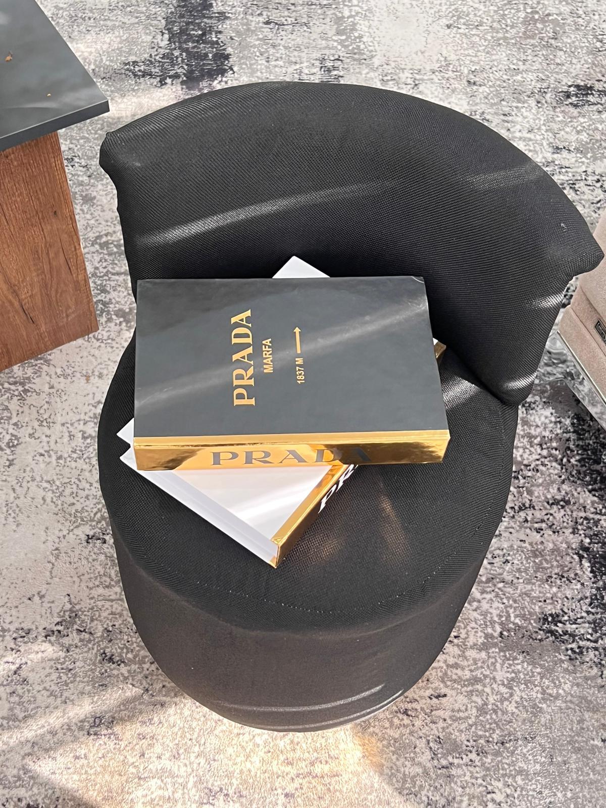 Mono Siyah Gold Puf