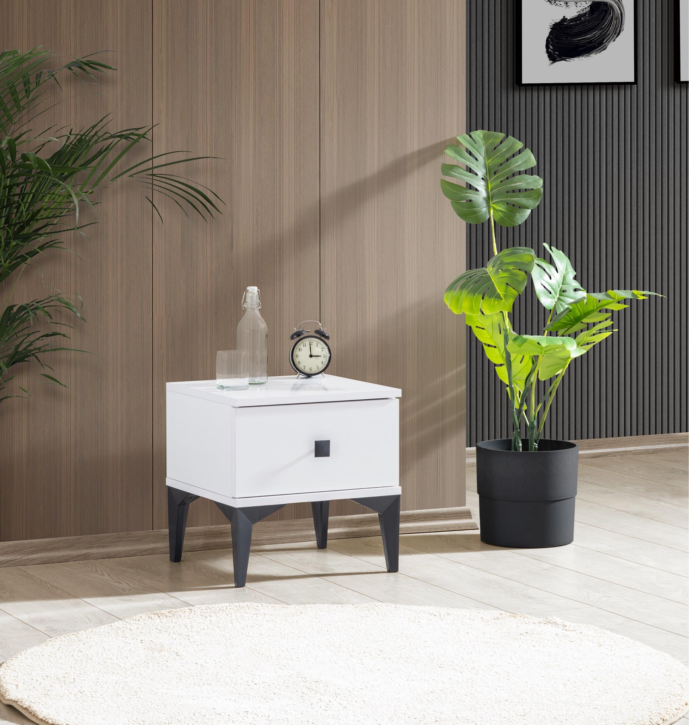 White Genç Odası 3 Kapılı Dolap